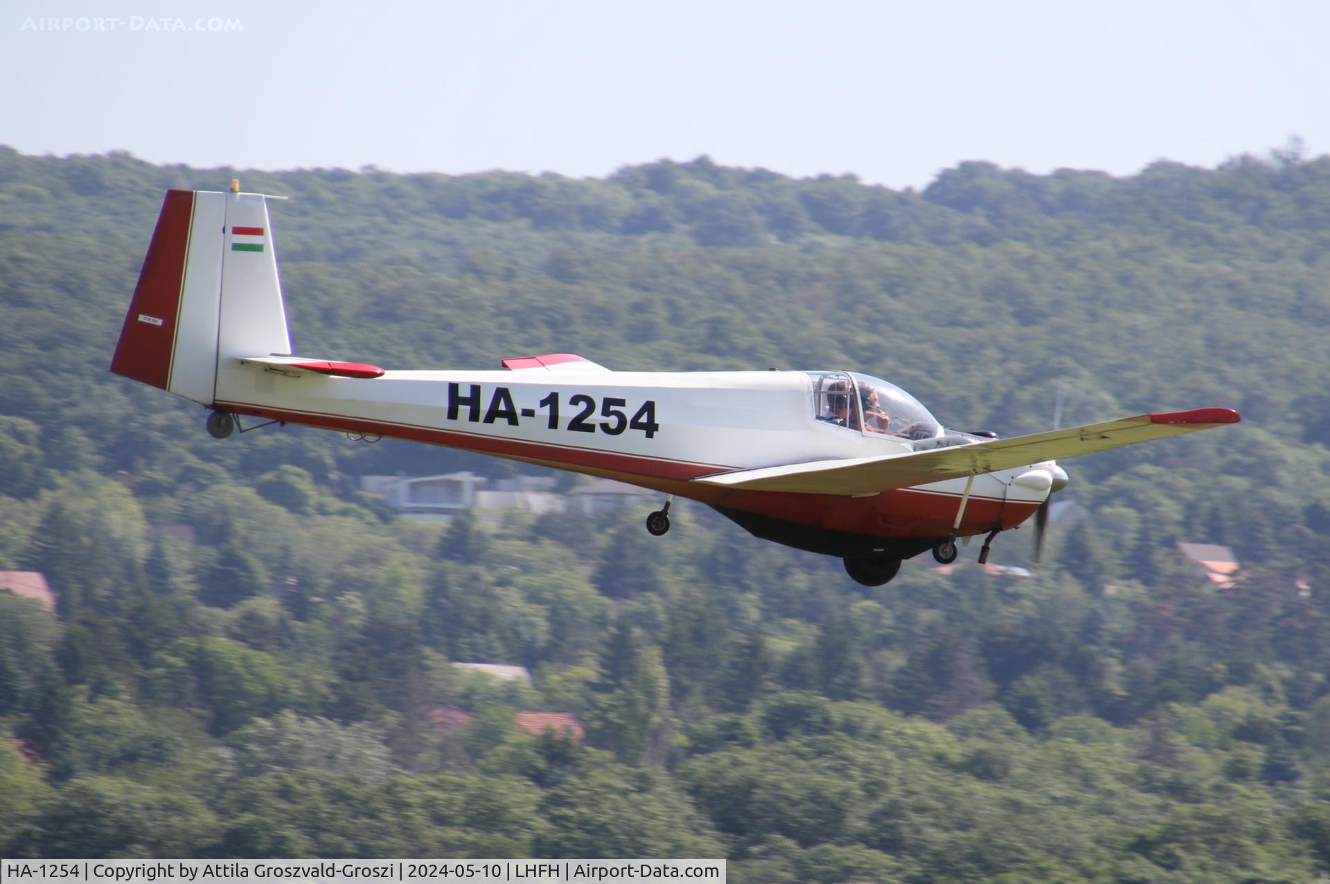 HA-1254, 1973 Scheibe SF-25C Falke C/N 4447, LHFH - Farkashegy Airport Budakeszi, Hungary