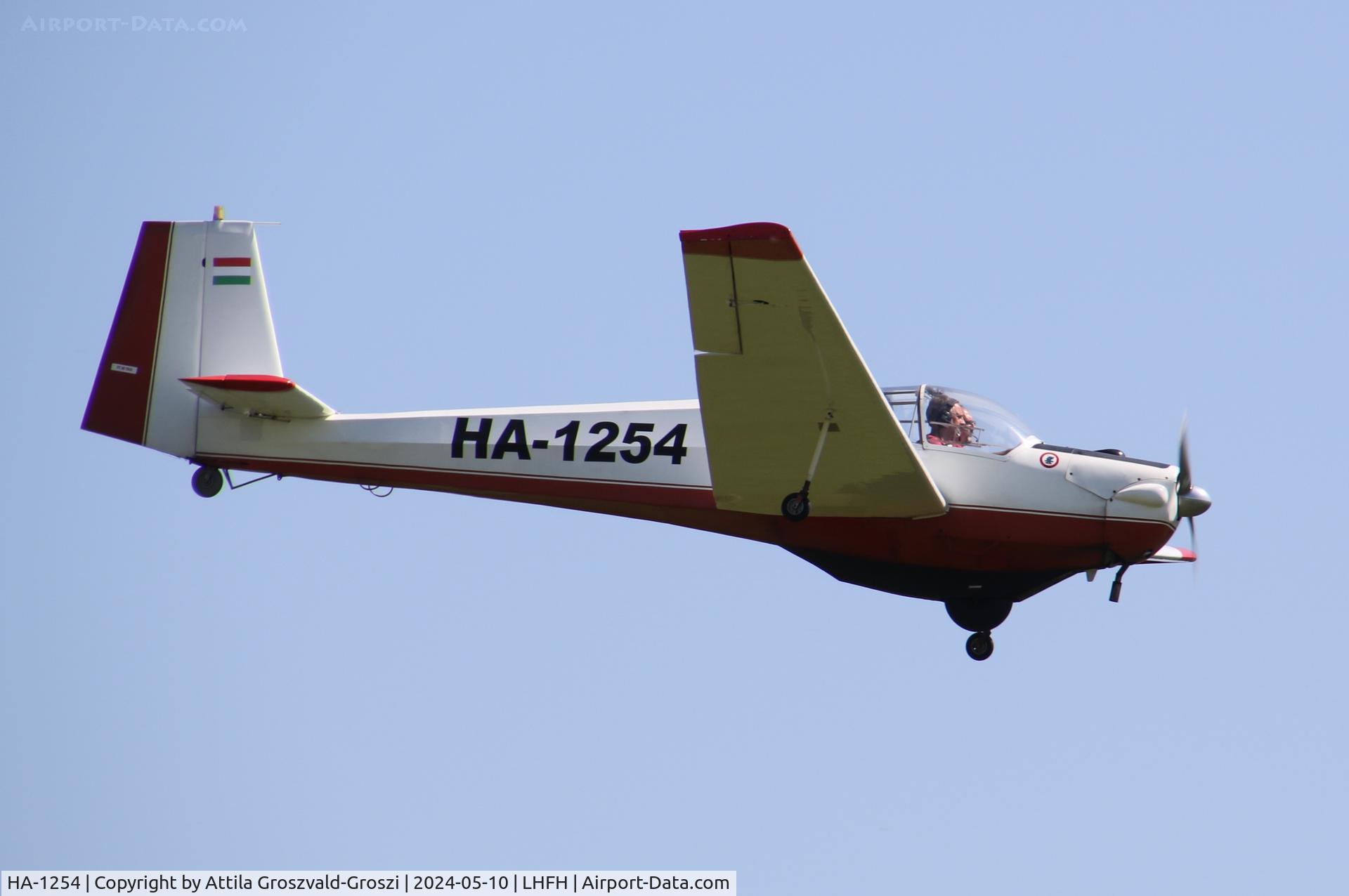 HA-1254, 1973 Scheibe SF-25C Falke C/N 4447, LHFH - Farkashegy Airport Budakeszi, Hungary