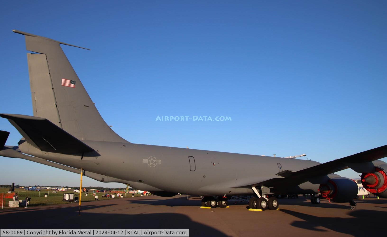 58-0069, Boeing KC-135T Stratotanker C/N 17814, KC-135T zx