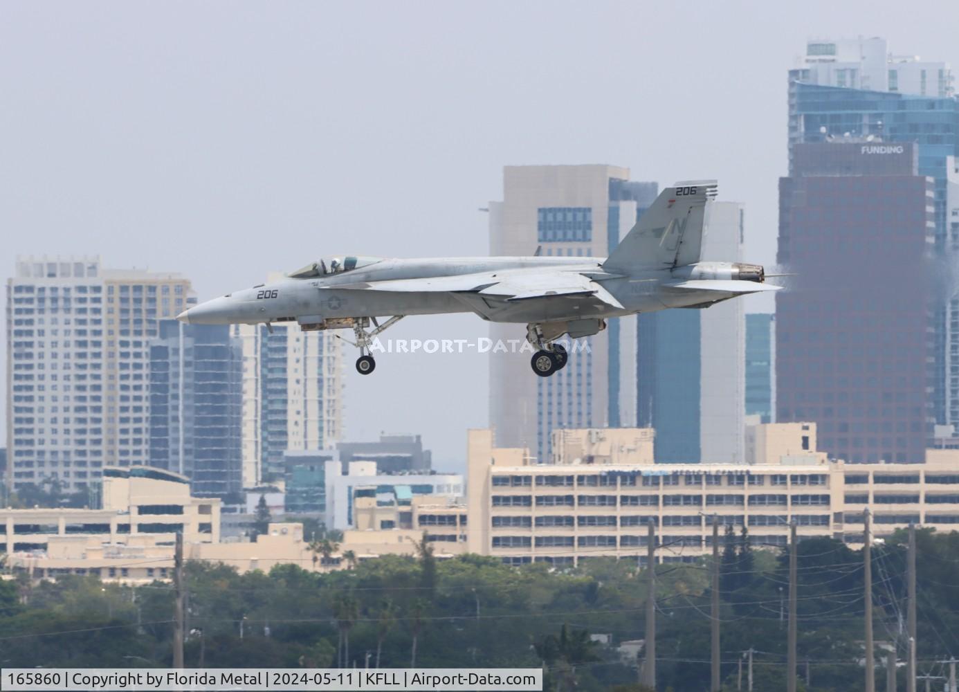 165860, 2001 Boeing F/A-18E Super Hornet C/N E036, F-18E zx