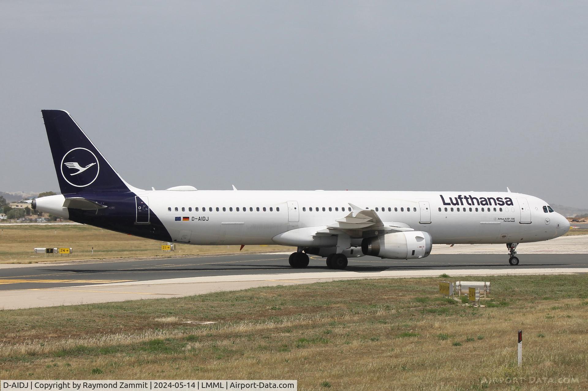 D-AIDJ, 2011 Airbus A321-231 C/N 4792, A321 D-AIDJ Lufthansa