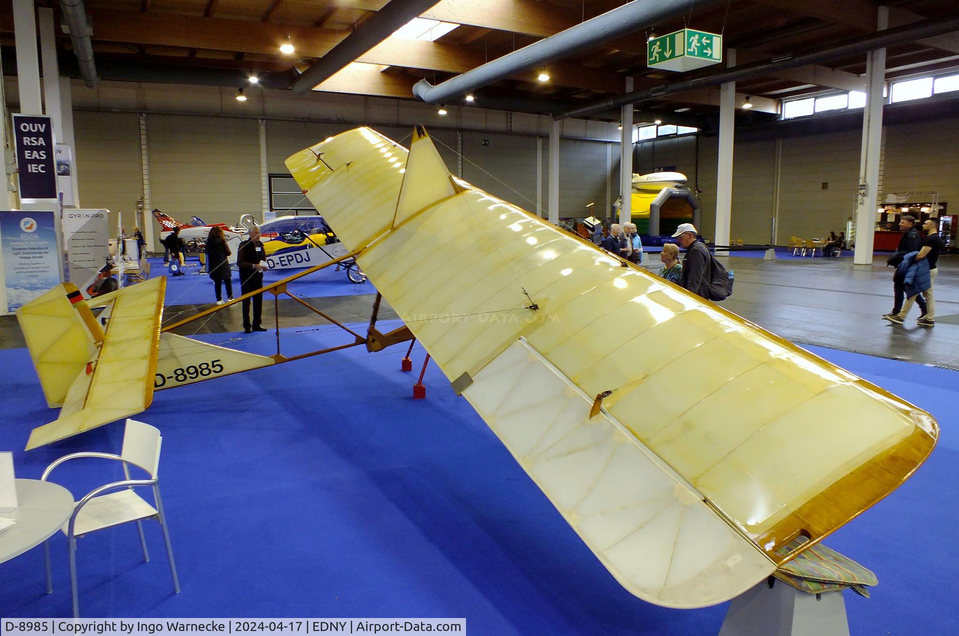 D-8985, DFS SG-38 Schulgleiter C/N Not found D-8985, Schneider DFS 108-14 SG-38 Schulgleiter at the AERO 2024, Friedrichshafen