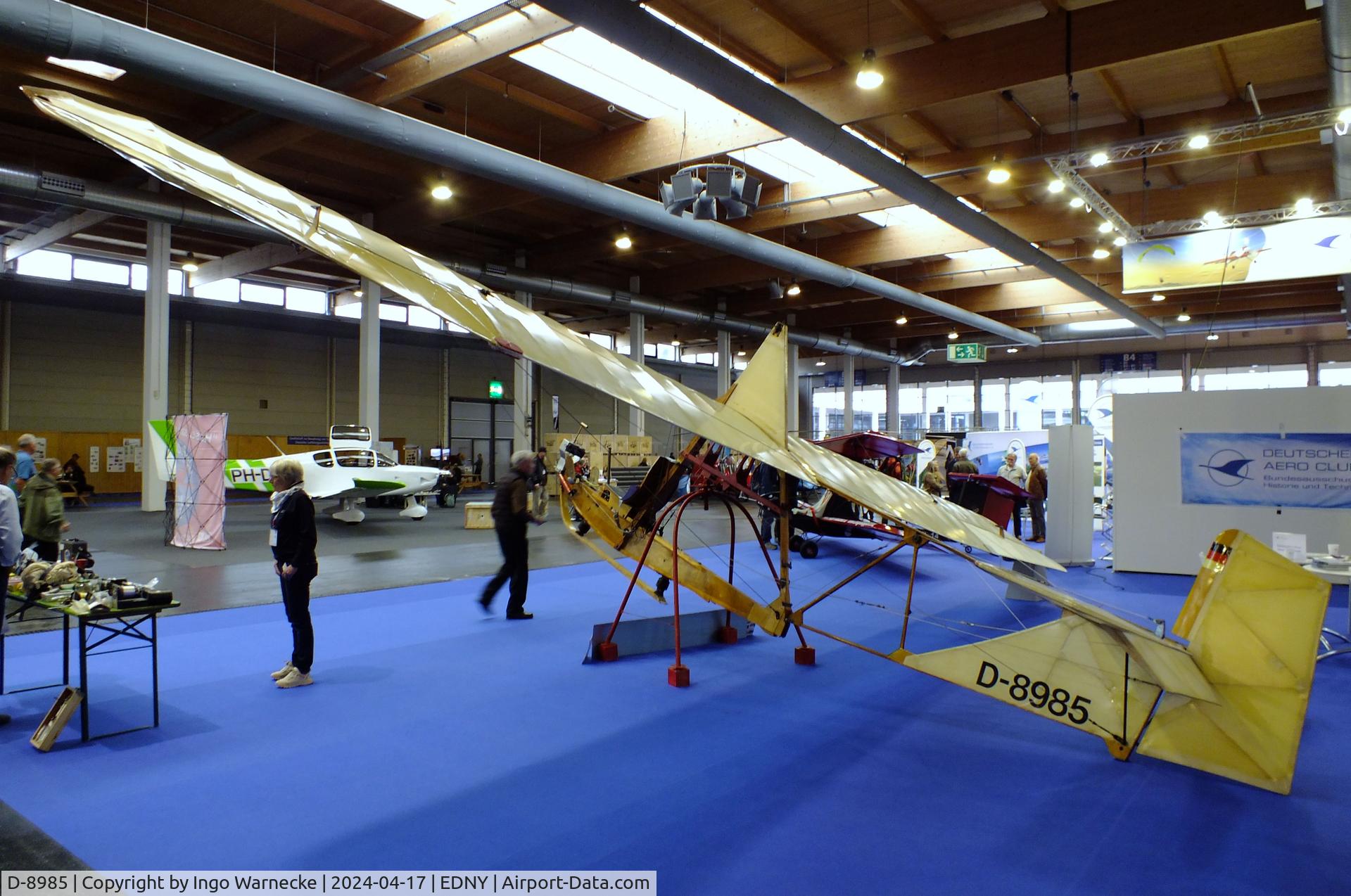 D-8985, DFS SG-38 Schulgleiter C/N Not found D-8985, Schneider DFS 108-14 SG-38 Schulgleiter at the AERO 2024, Friedrichshafen
