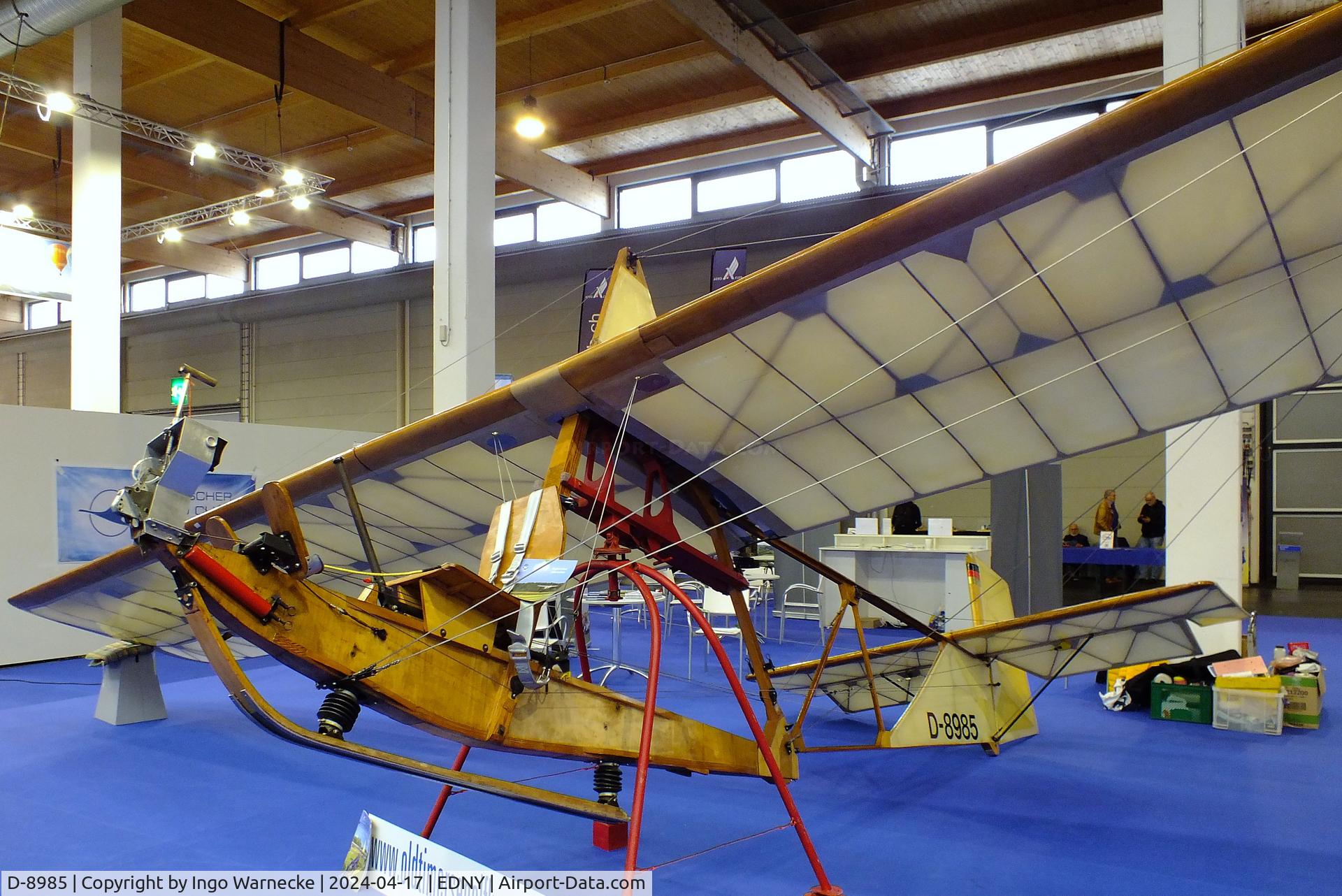 D-8985, DFS SG-38 Schulgleiter C/N Not found D-8985, Schneider DFS 108-14 SG-38 Schulgleiter at the AERO 2024, Friedrichshafen