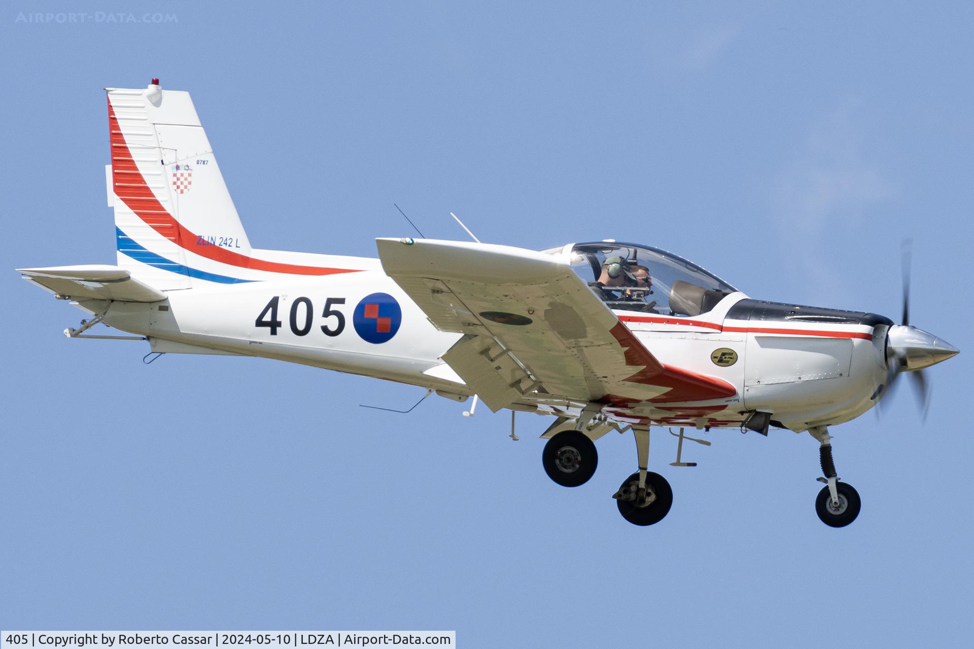 405, Zlin Z-242L C/N 0787, AirVG 24