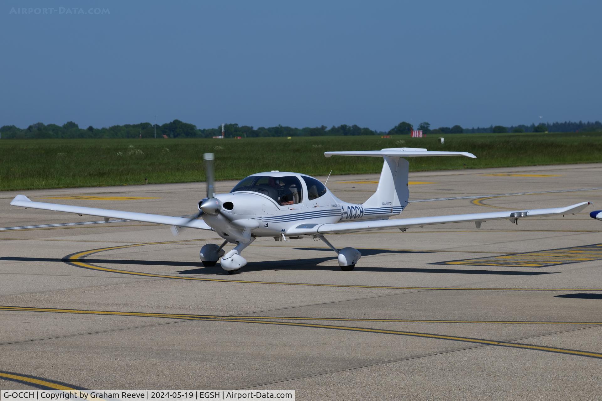 G-OCCH, 2006 Diamond DA-40D Diamond Star C/N D4.233, Departing from Norwich.