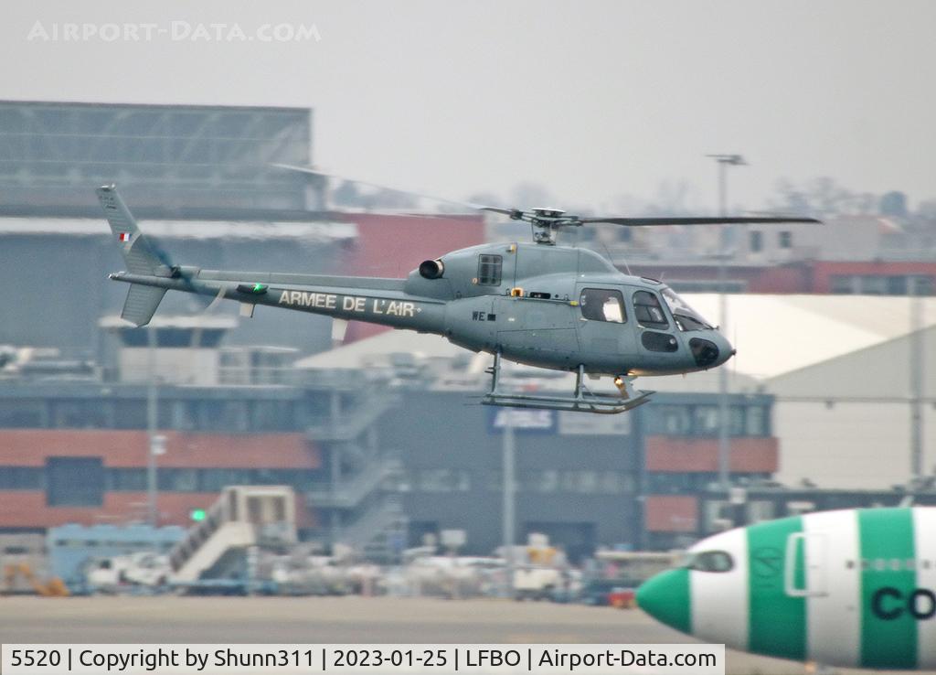 5520, Aérospatiale AS-555AN Fennec C/N 5520, Passing above rwy 32R for exercice...