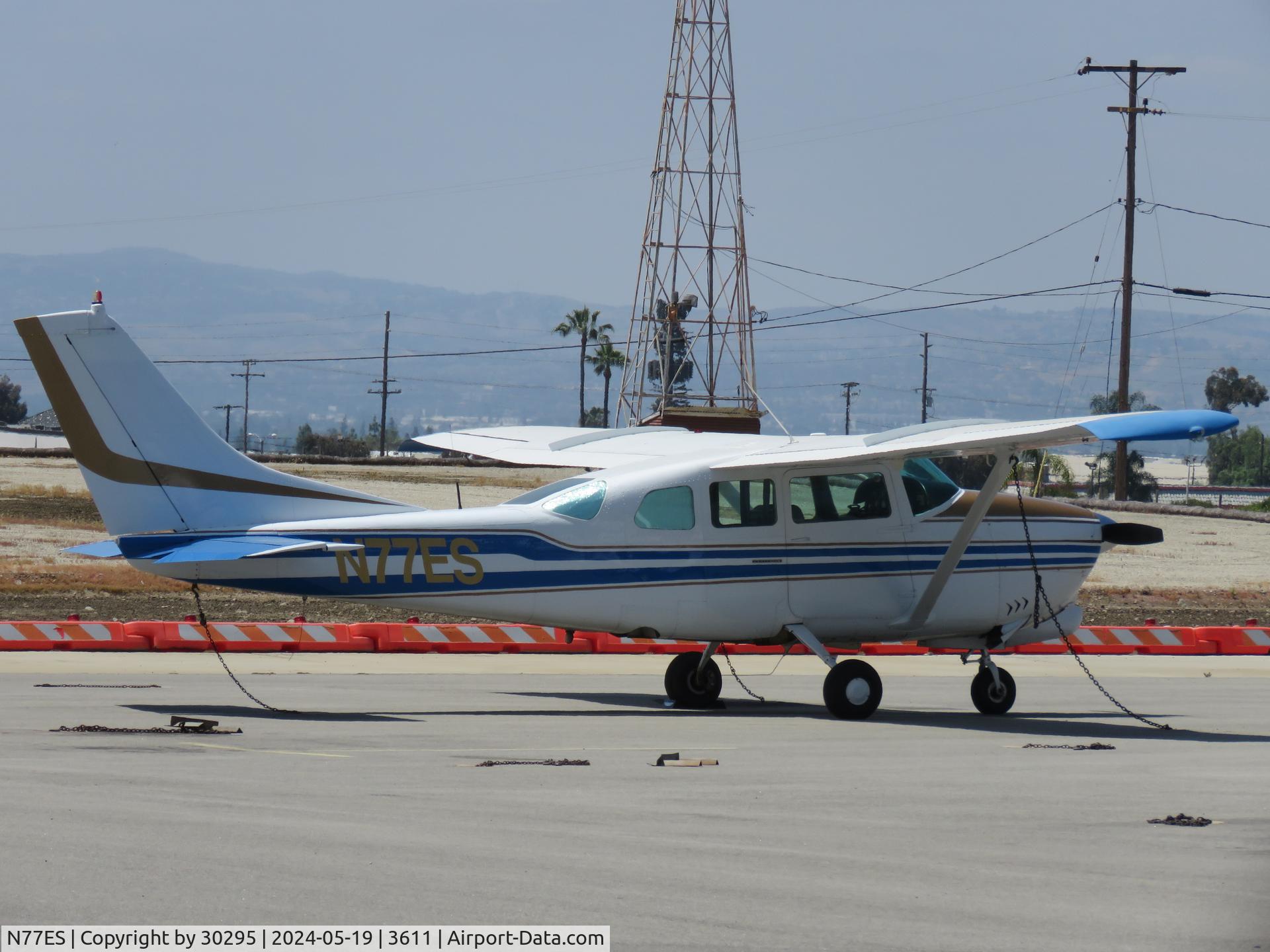 N77ES, 1964 Cessna 210D Centurion C/N 21058256, Parked