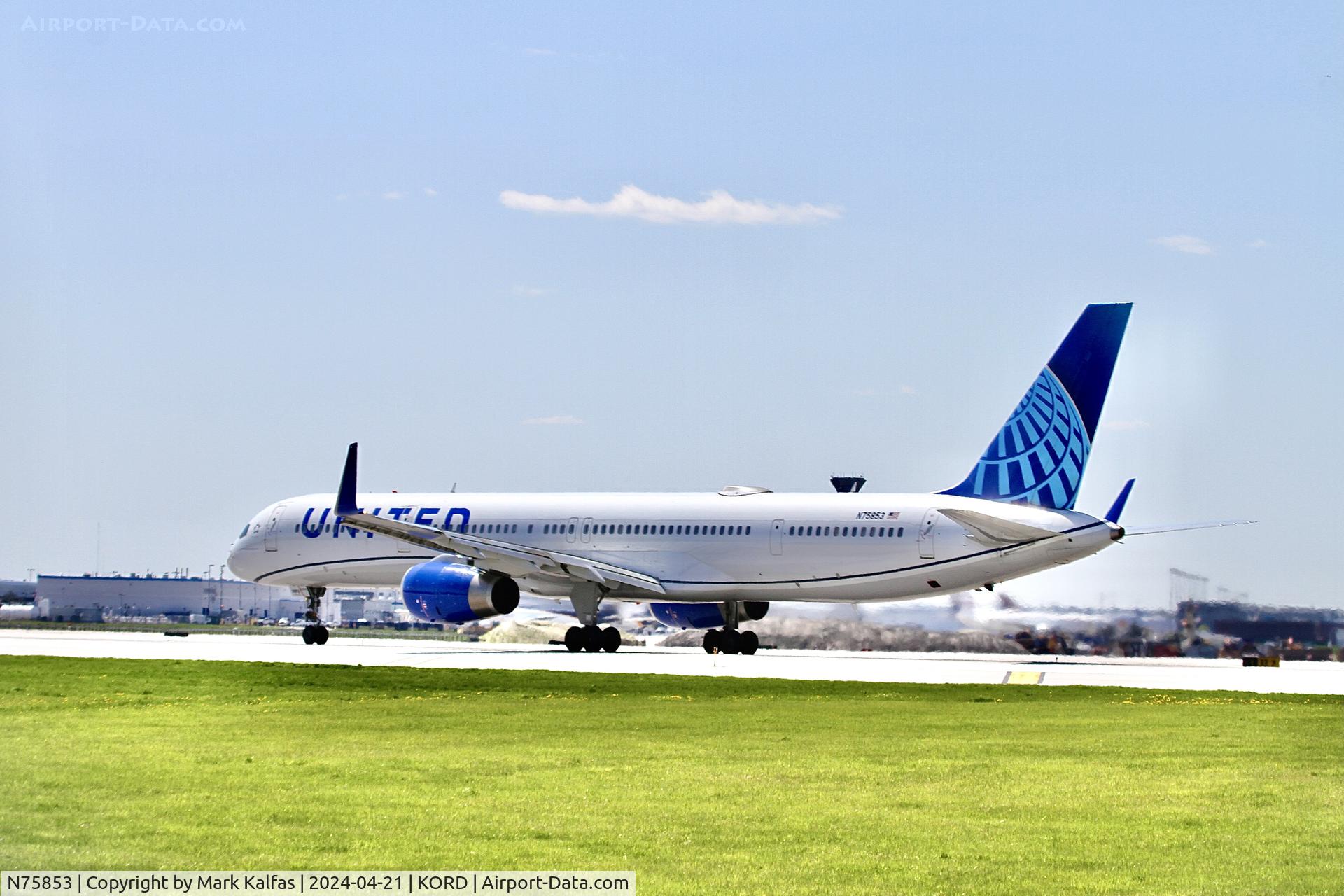 N75853, 2002 Boeing 757-324 C/N 32812, B753 United Airlines Boeing 757-324 N75853 UAL3750 ORD-CVG departing 22L KORD