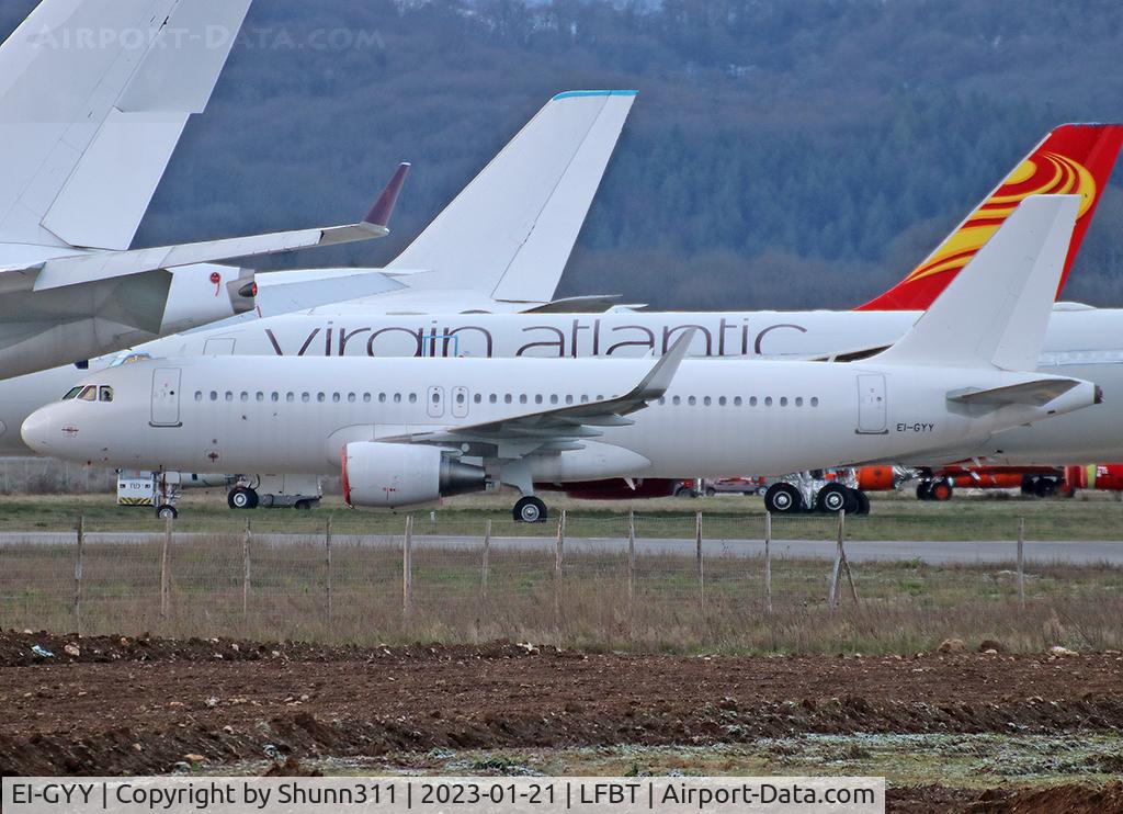 EI-GYY, 2013 Airbus A320-214 C/N 5844, Stored in all white c/s without titles... For Easyjet Europe