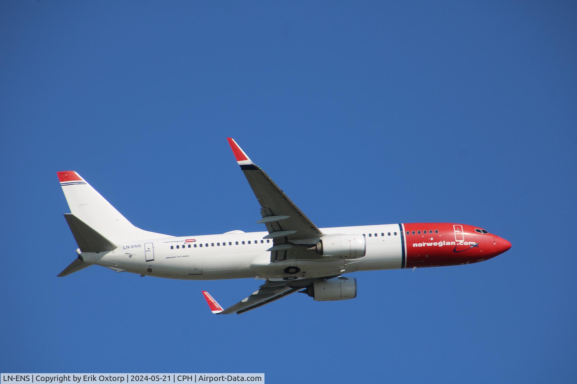 LN-ENS, 2017 Boeing 737-8JP C/N 42281, LN-ENS takeoff rw 04R