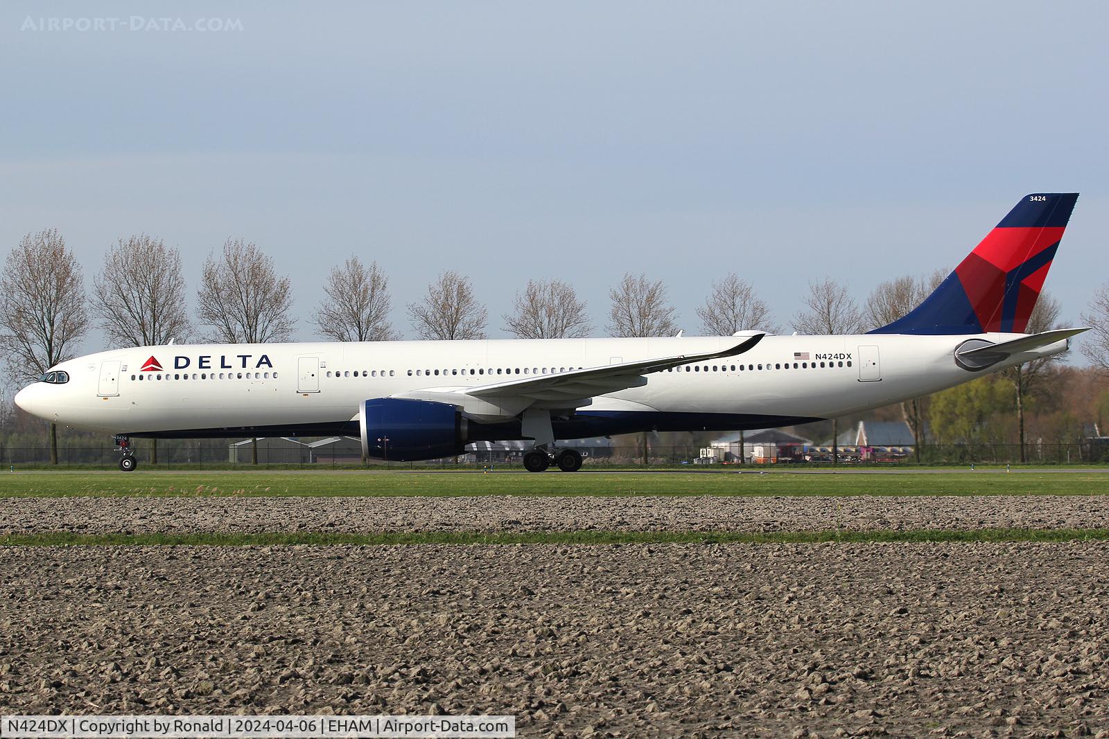 N424DX, 2023 Airbus A330-941 C/N 2034, at spl