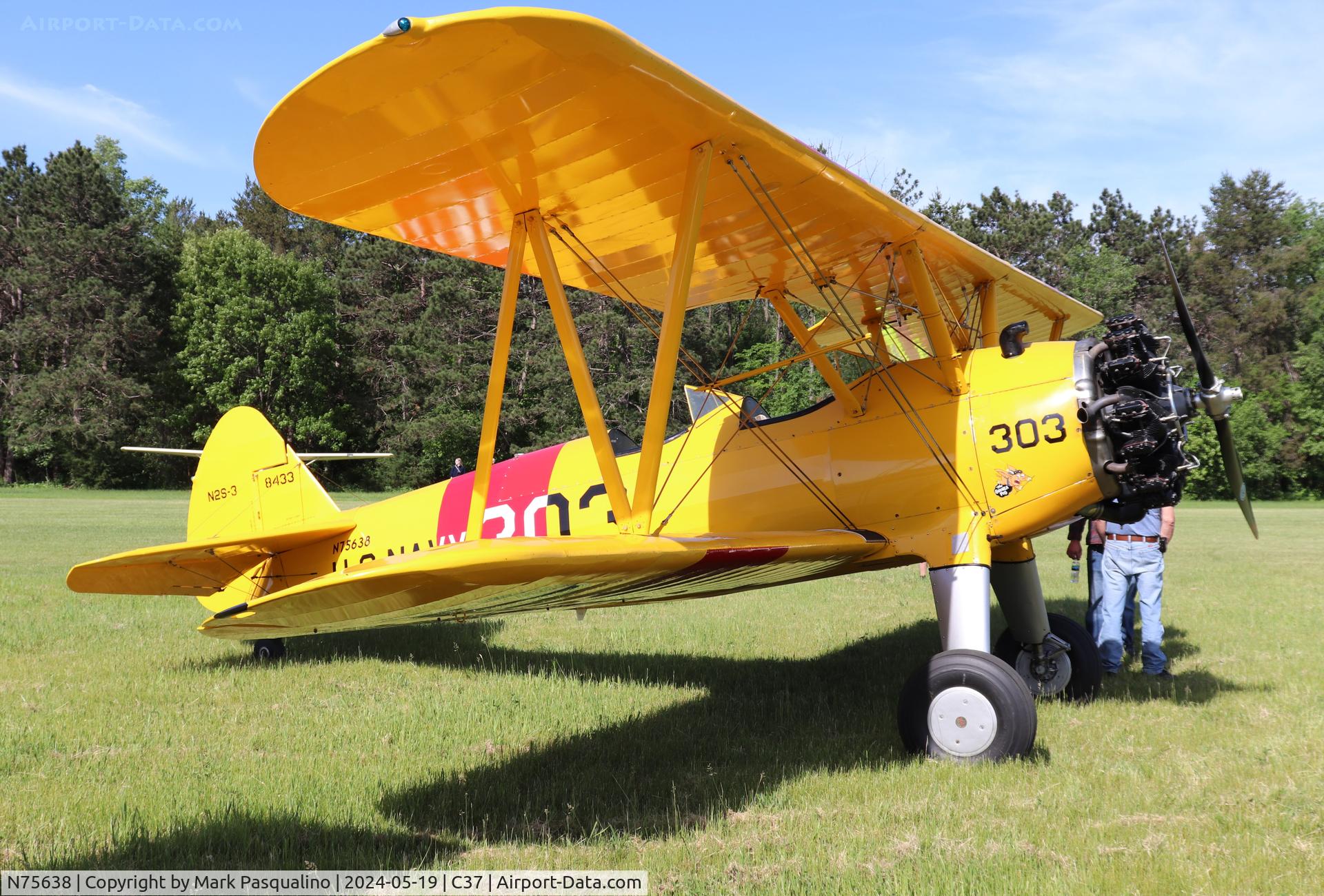 N75638, 1943 Boeing E75 C/N 75-8433, Stearman