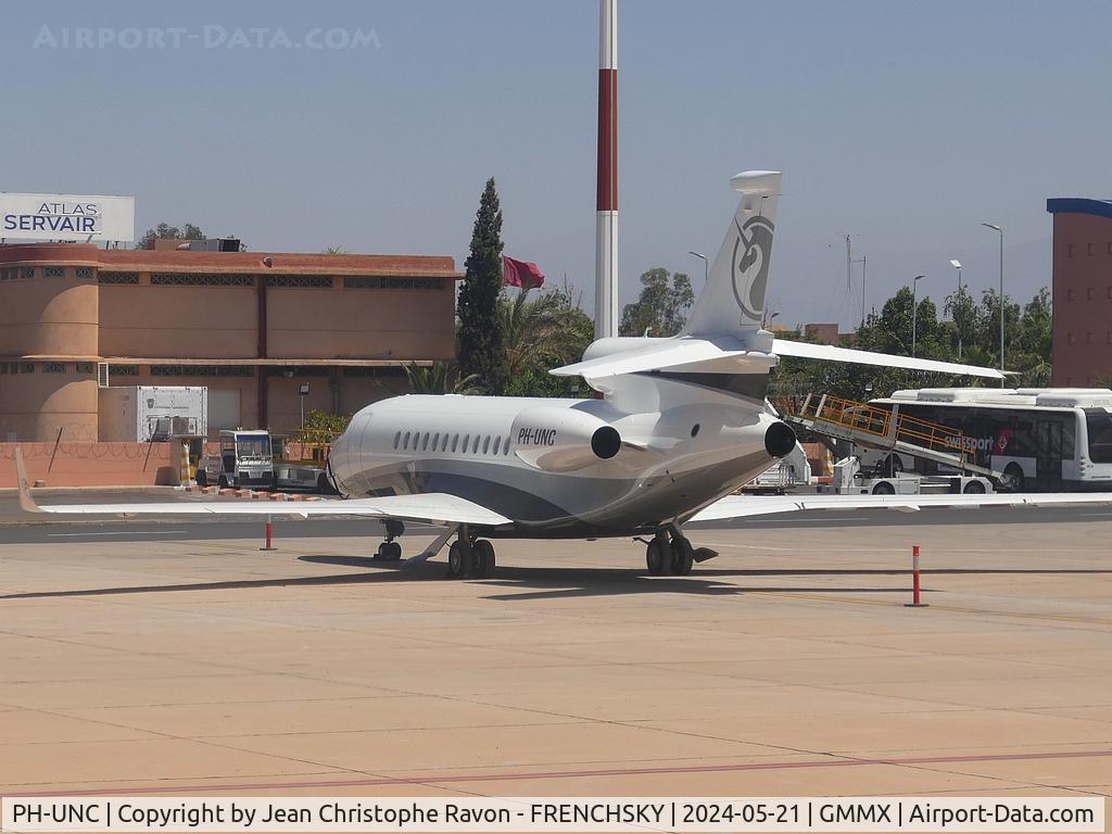 PH-UNC, 2011 Dassault Falcon 7X C/N 135, departure to Paris Le Bourget