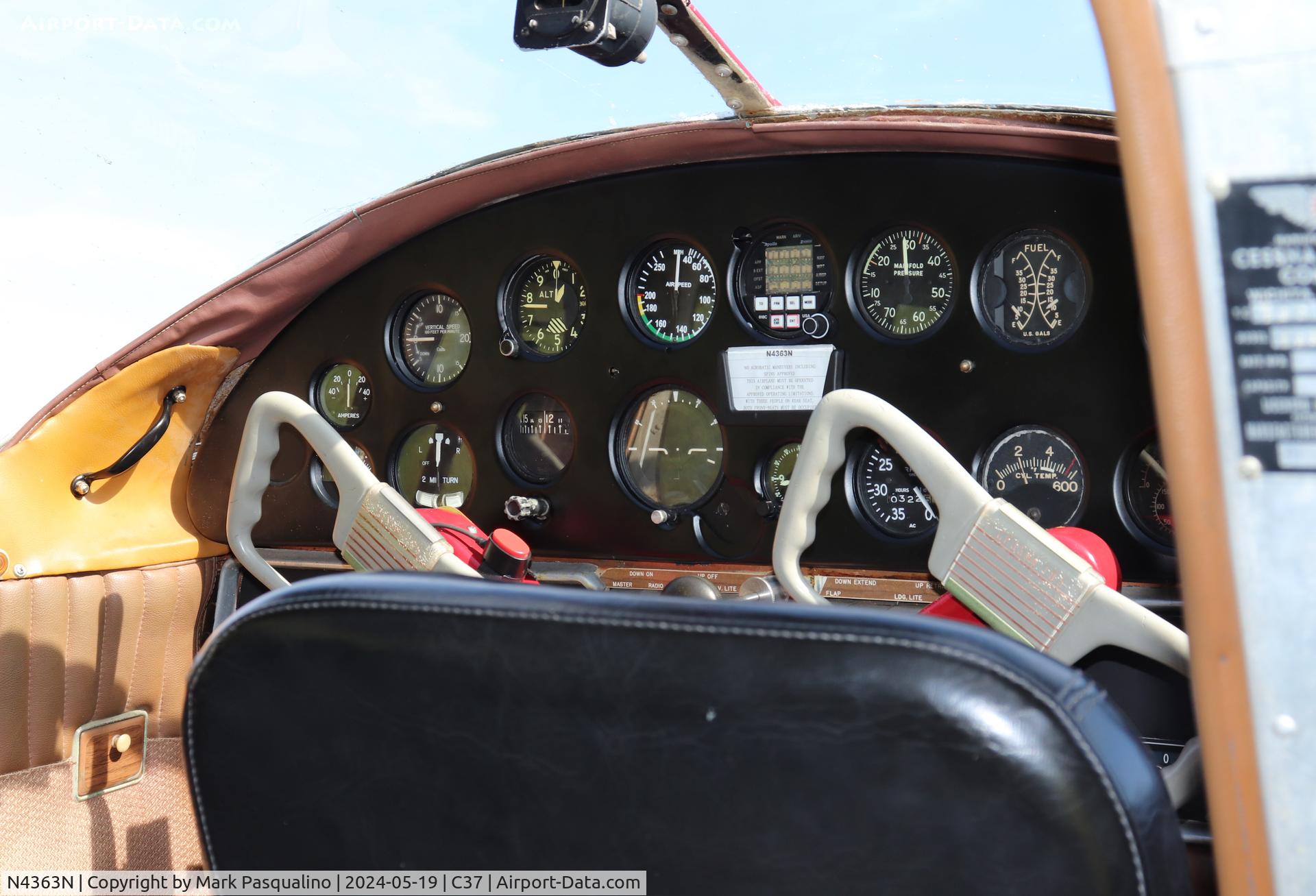 N4363N, 1947 Cessna 195A C/N 7043, Cessna 195A
