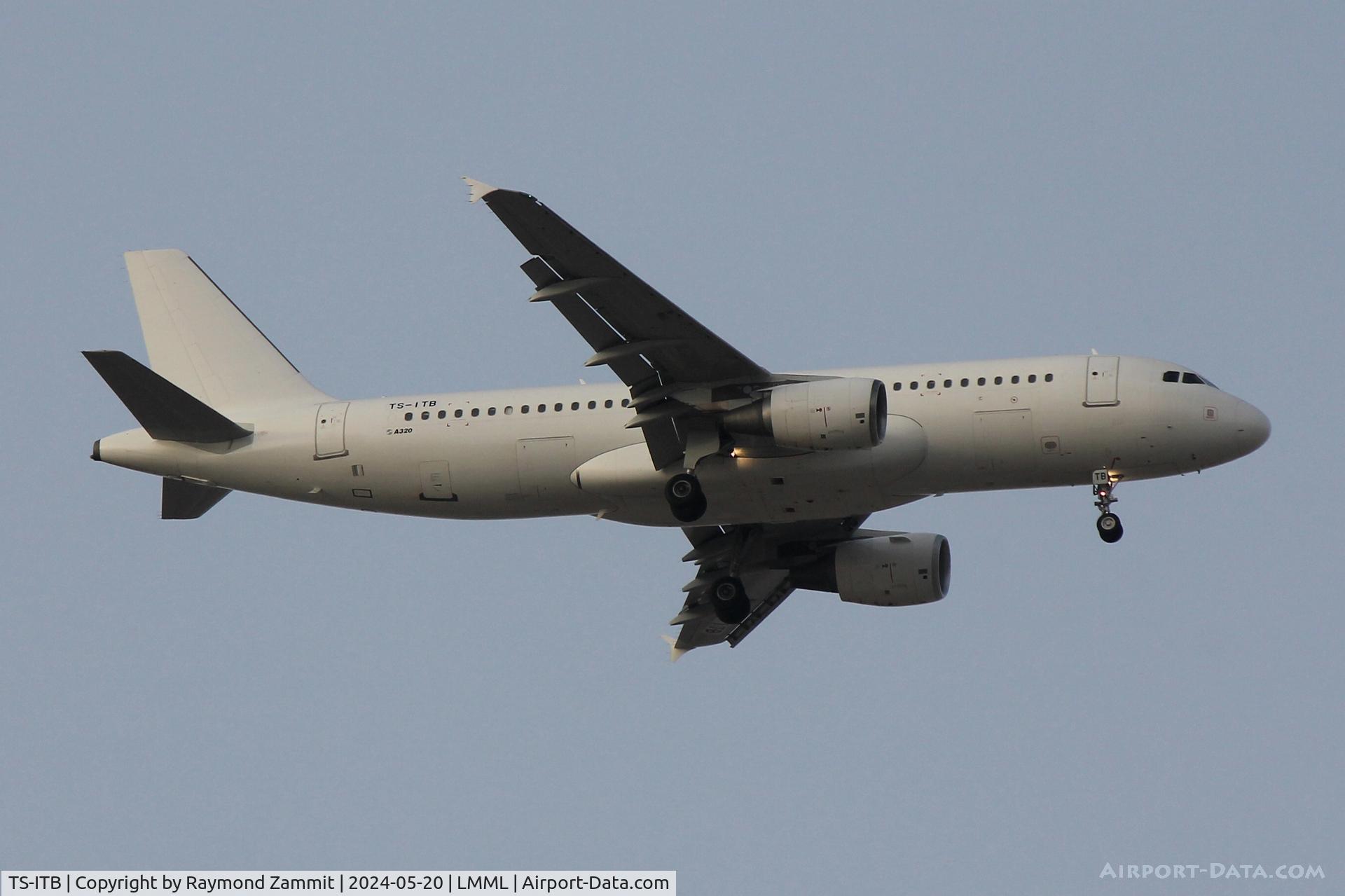 TS-ITB, 2010 Airbus A320-214 C/N 4541, A320 TS-ITB Tunisair