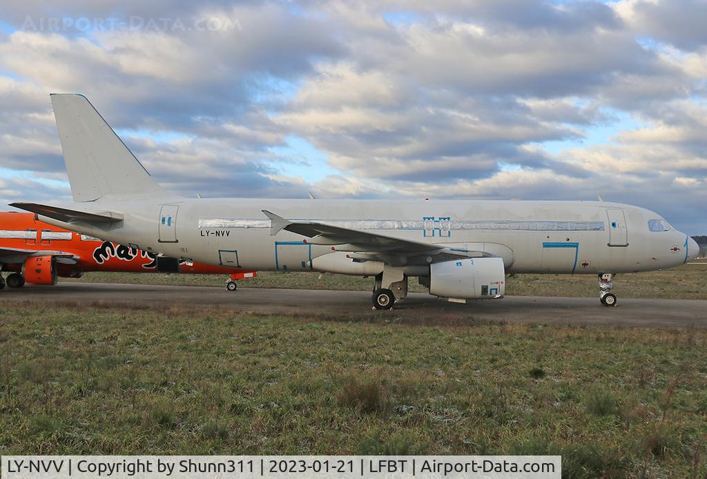 LY-NVV, 2003 Airbus A320-232 C/N 2085, Stored...