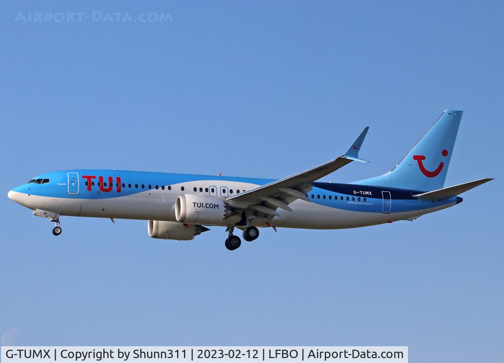 G-TUMX, 2022 Boeing 737-8 MAX C/N 44657, Landing rwy 14R