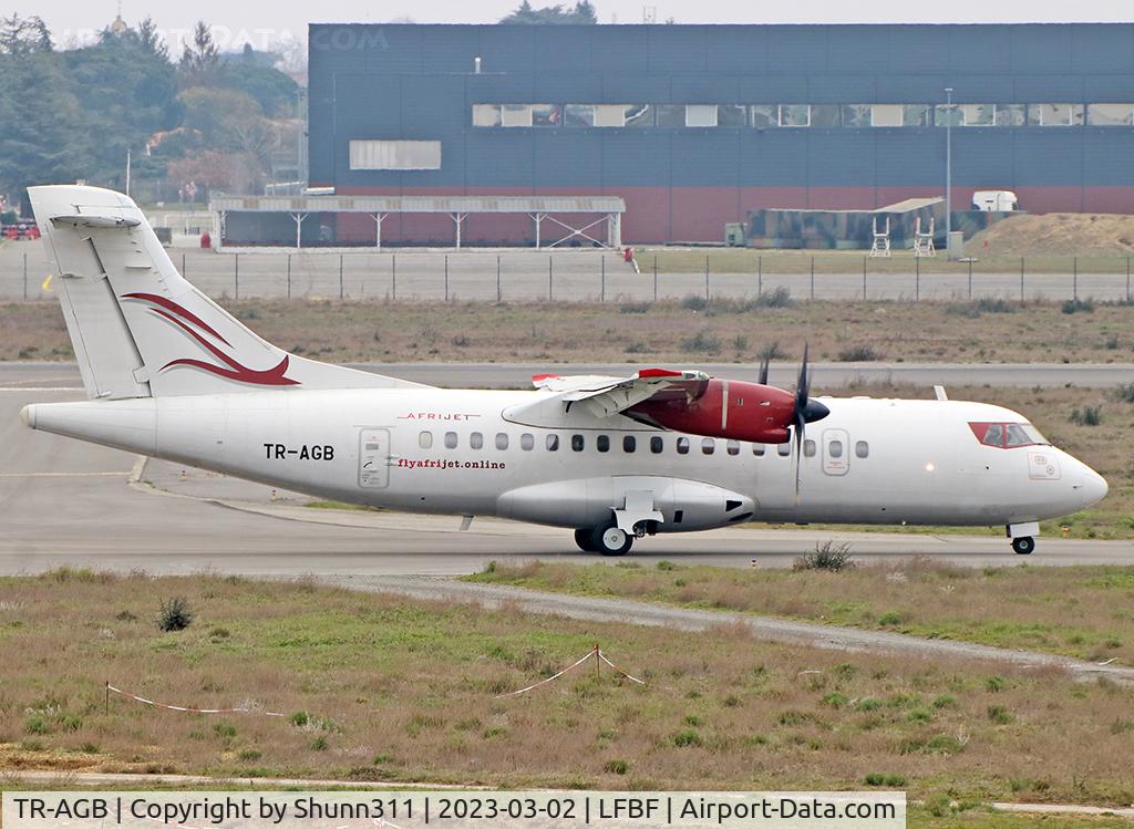 TR-AGB, 2005 ATR 42-500 C/N 633, Taxiing for departure...