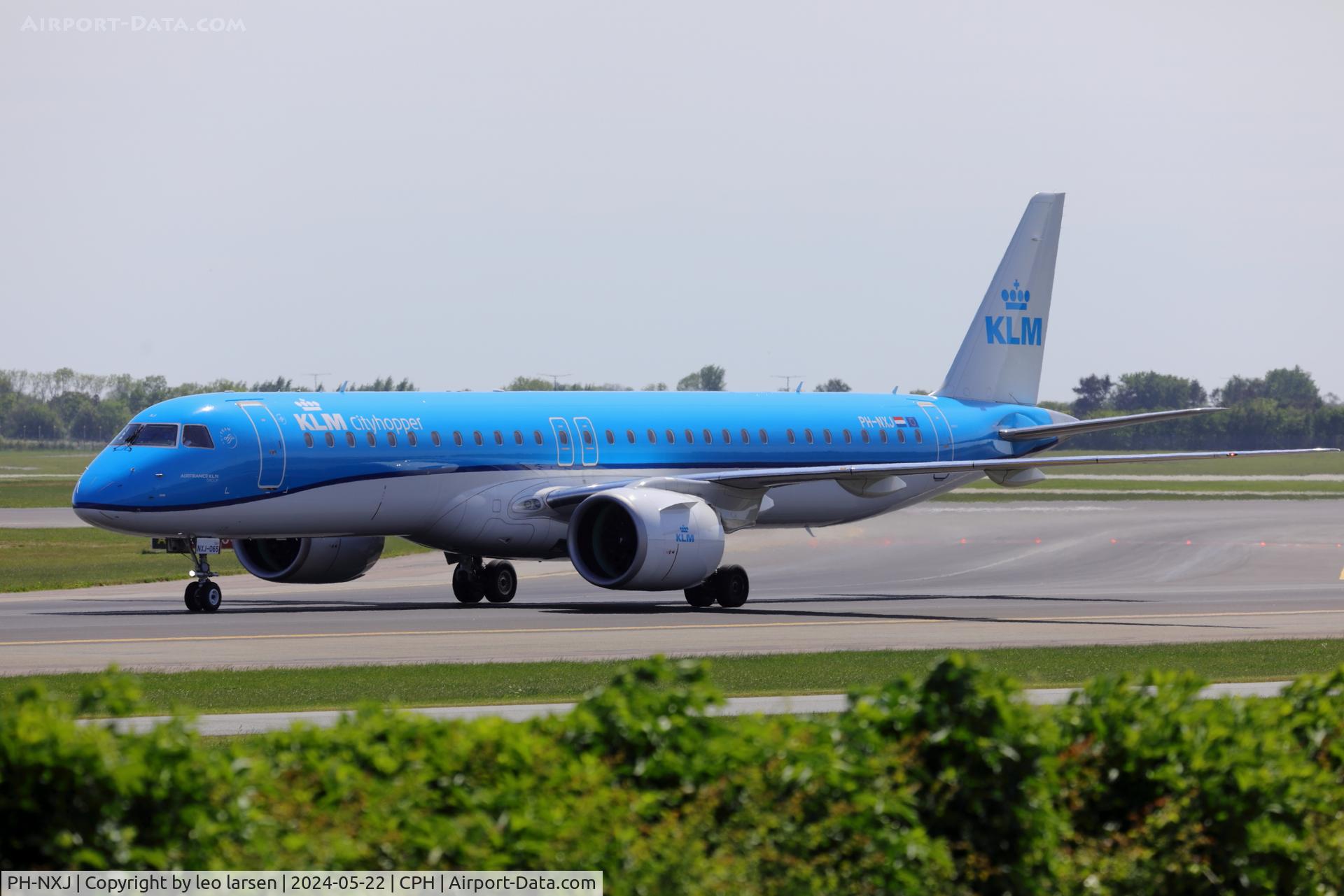 PH-NXJ, 2022 Embraer E195-E2 (ERJ 190-400STD) C/N 20065, Copenhagen 22.5.2024