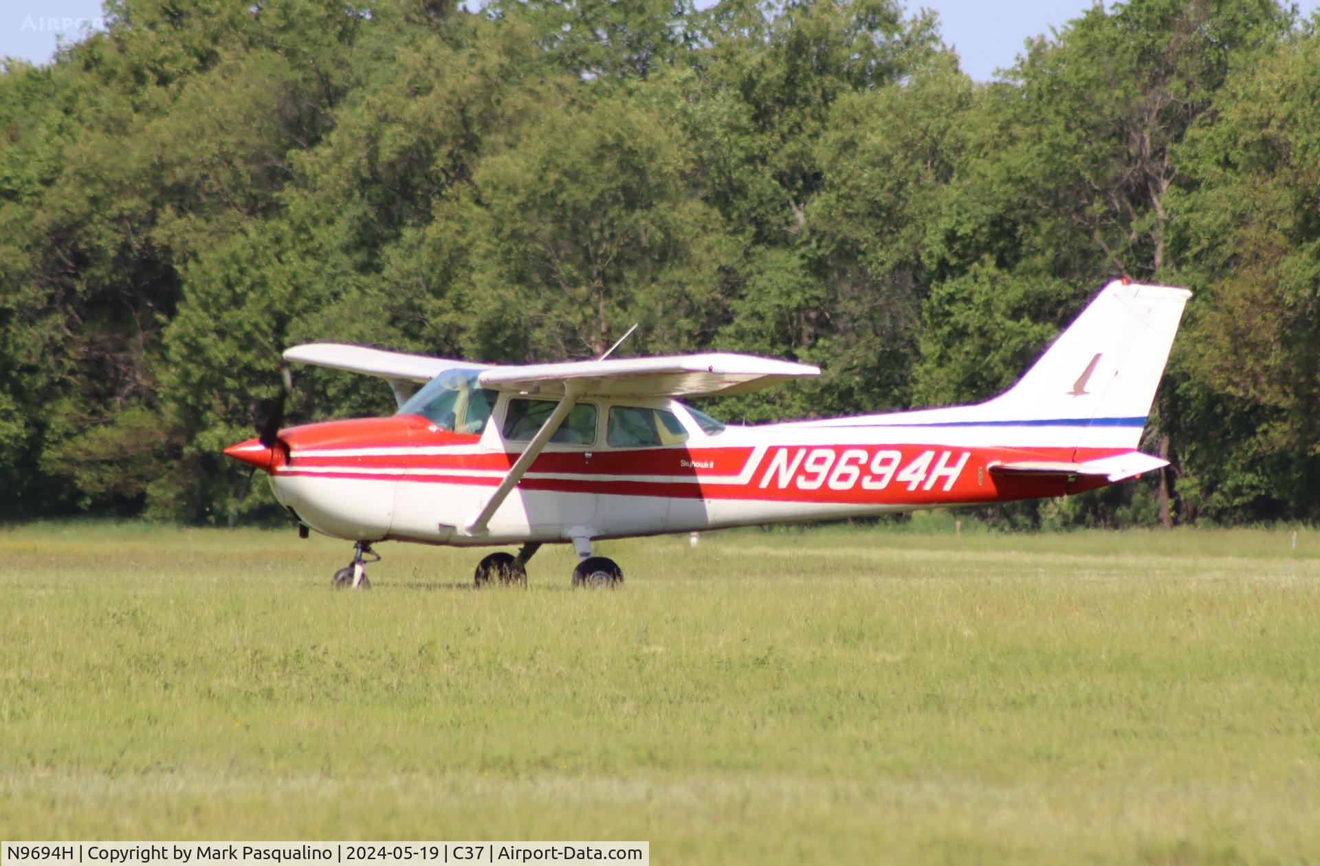 N9694H, 1975 Cessna 172M Skyhawk II C/N 17266319, Cessna 172M