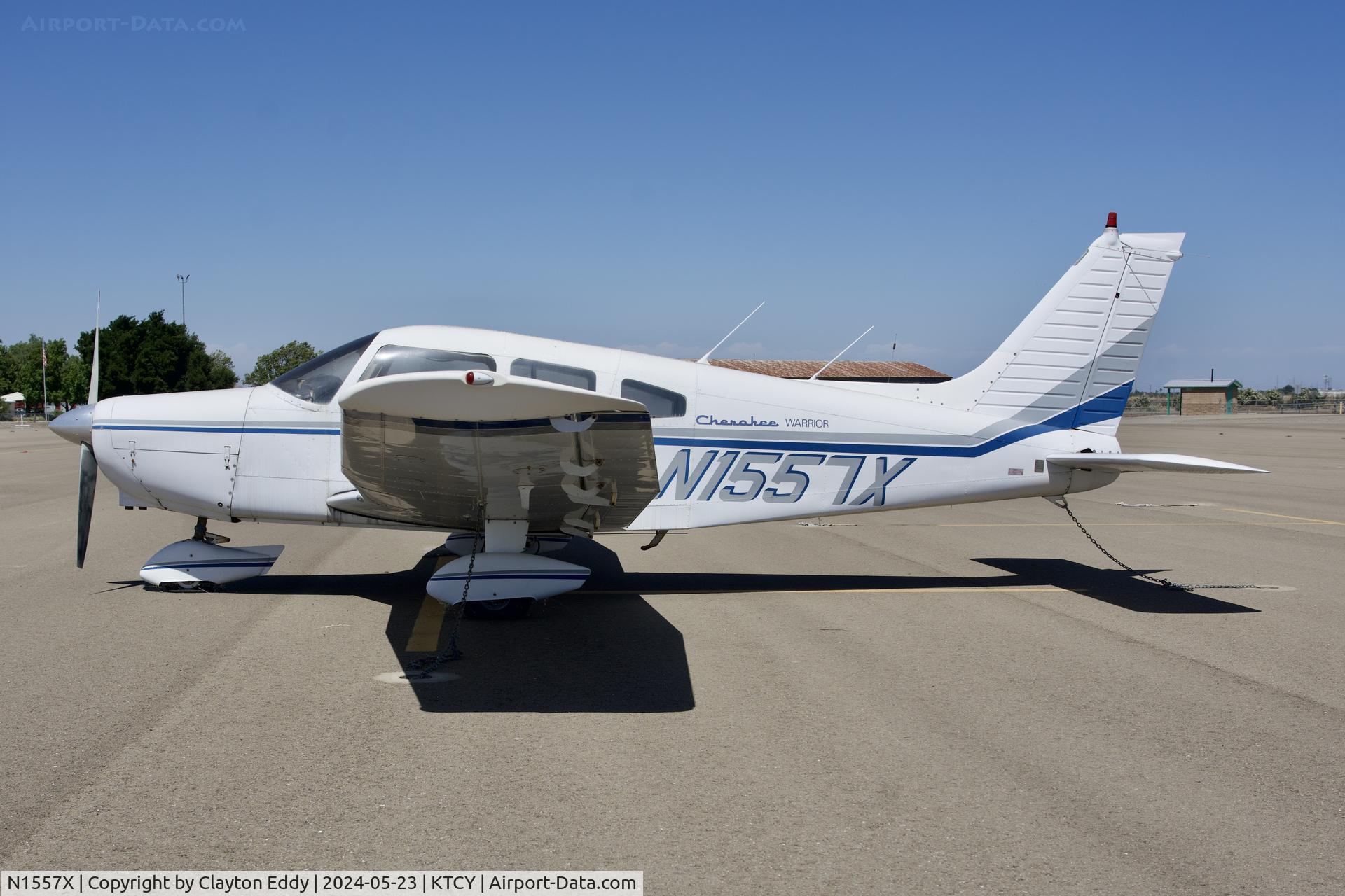 N1557X, 1975 Piper PA-28-151 C/N 28-7515422, Tracy Airport in California 2024.