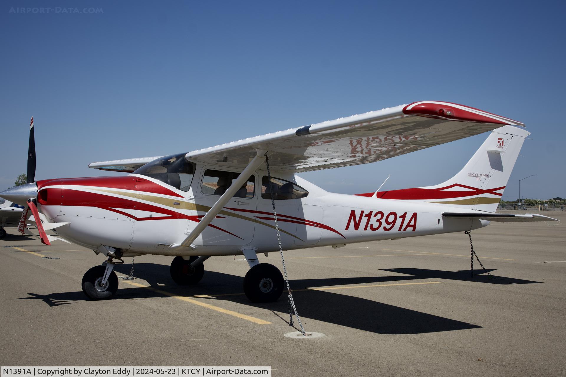 N1391A, 2007 Cessna T182T Turbo Skylane C/N T18208723, Tracy Airport in California 2024.