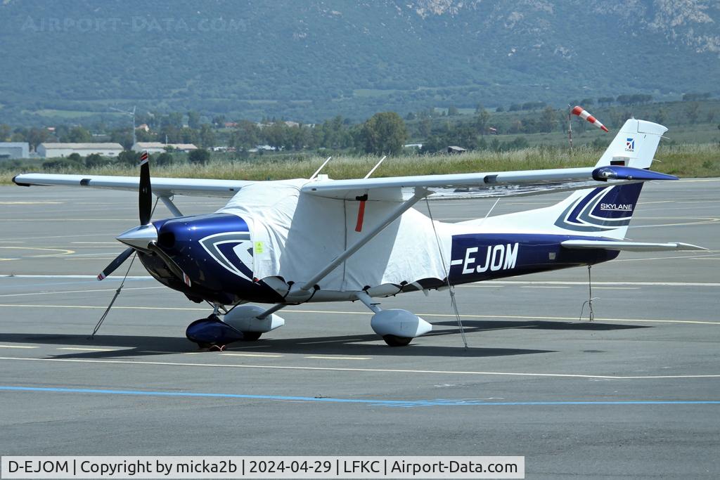 D-EJOM, Cessna 182T Skylane Skylane C/N 182-83096, Parked
