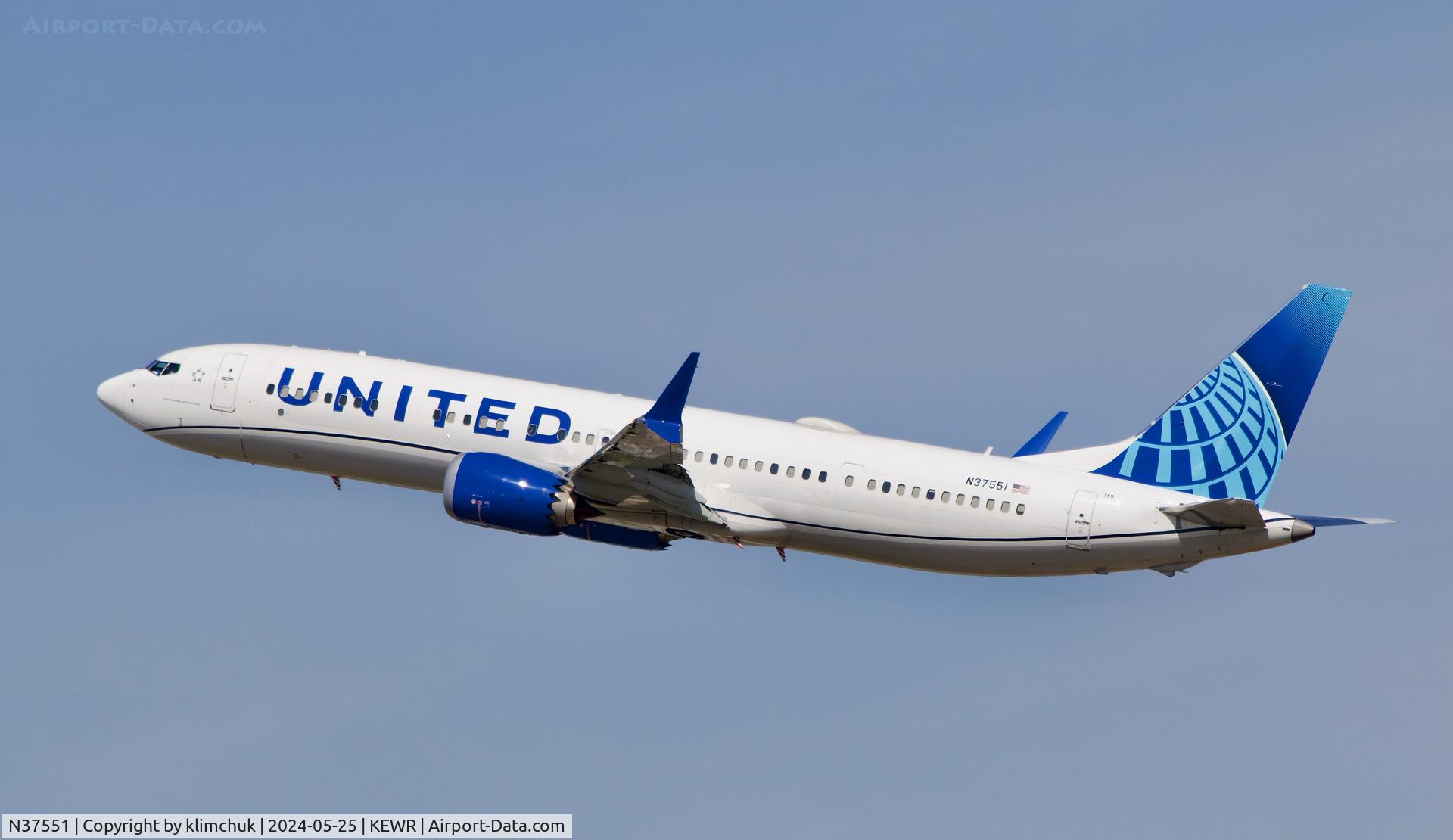 N37551, 2023 Boeing 737-9 MAX C/N 67181, Took off from RWY 22R