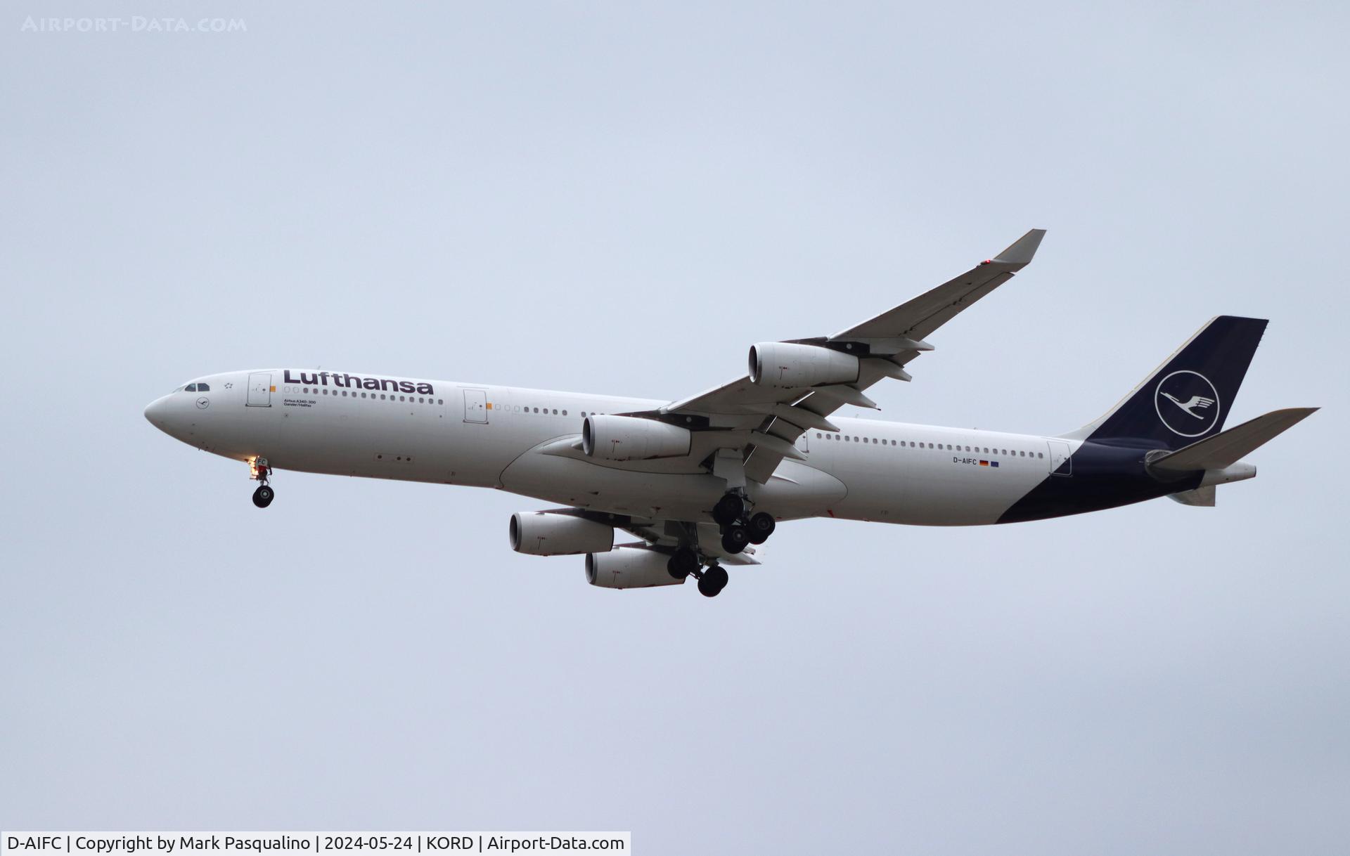 D-AIFC, 2000 Airbus A340-313X C/N 379, Airbus A340-313X