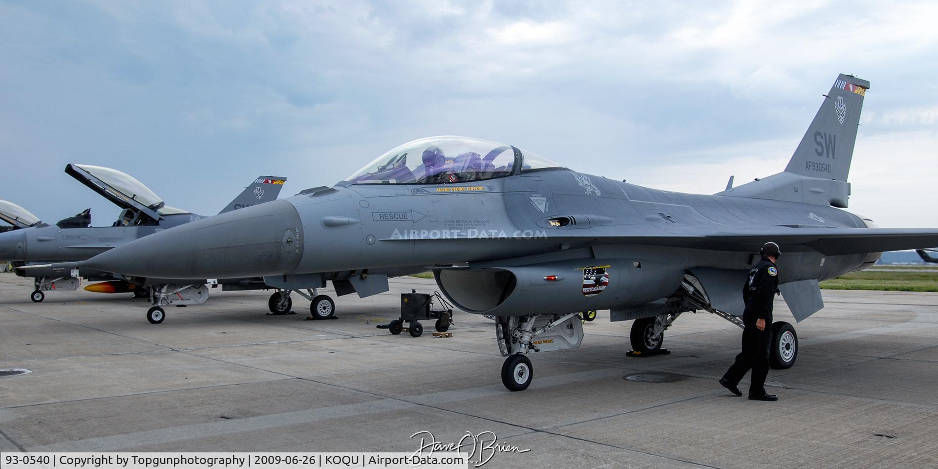 93-0540, 1993 Lockheed F-16C Fighting Falcon C/N CC-175, F-16 Demo firing up at the RI air show 09