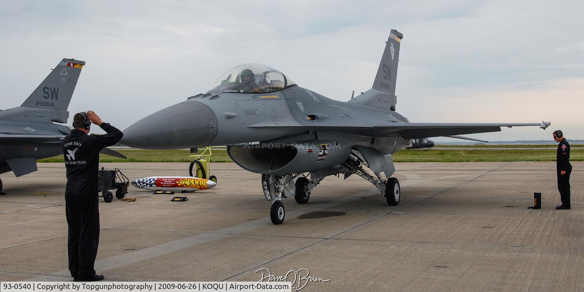93-0540, 1993 Lockheed F-16C Fighting Falcon C/N CC-175, Preflight checks