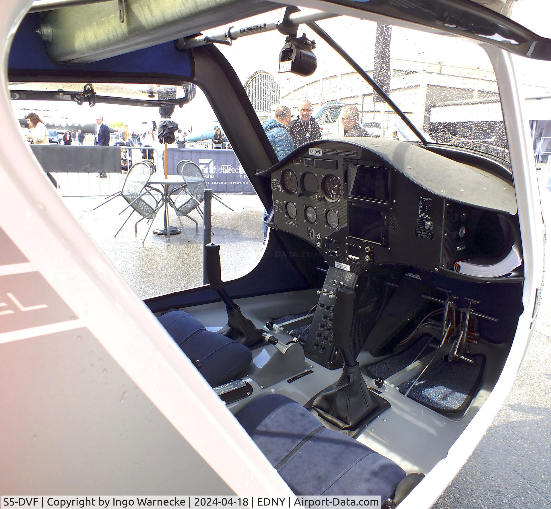 S5-DVF, Pipistrel SW 128 (Velis Electro) C/N not found_S5-DVF, Pipistrel SW 128 Velis Electro with electric motor at the AERO 2024, Friedrichshafen #c