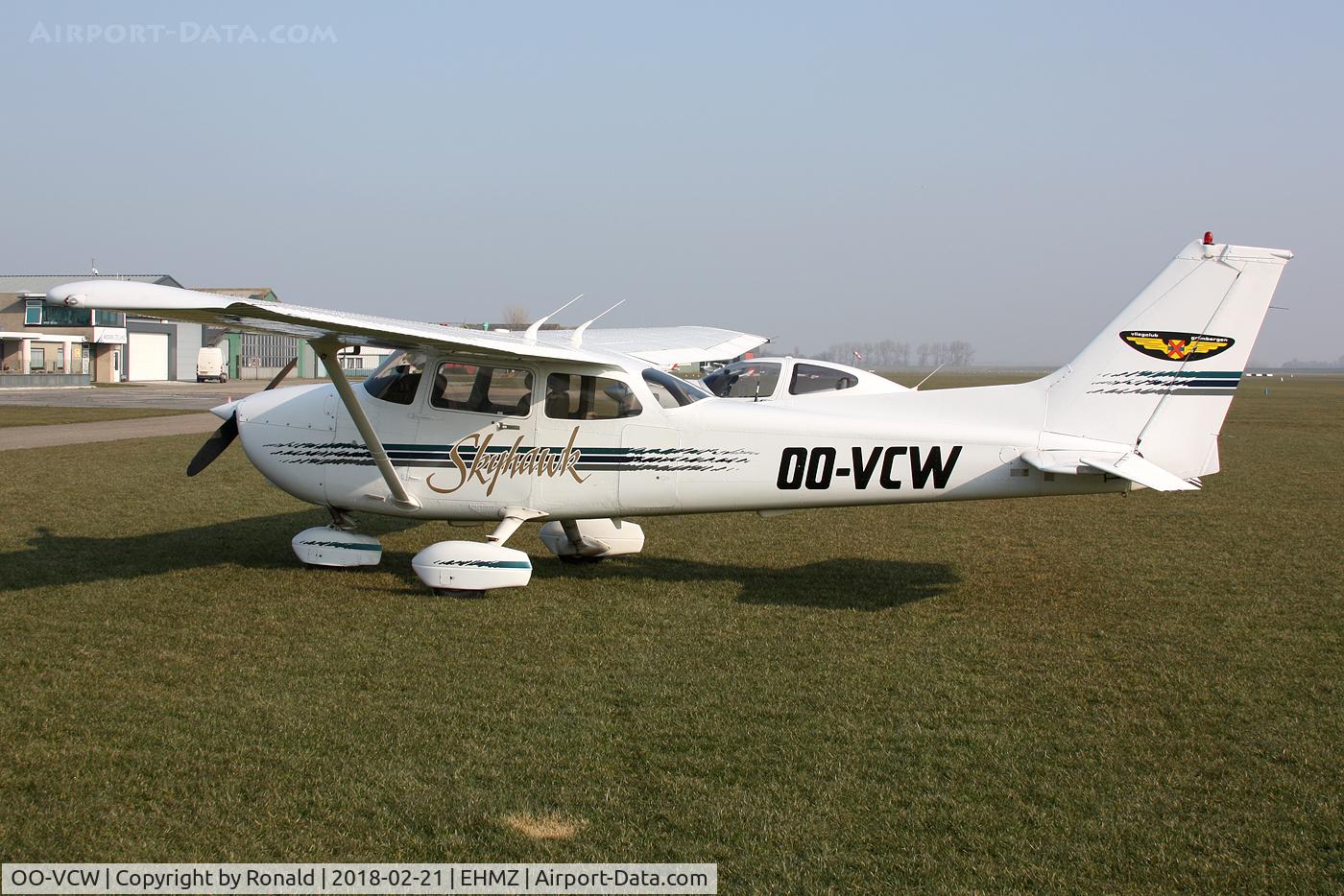 OO-VCW, 1998 Cessna 172R C/N 17280344, at ehmz