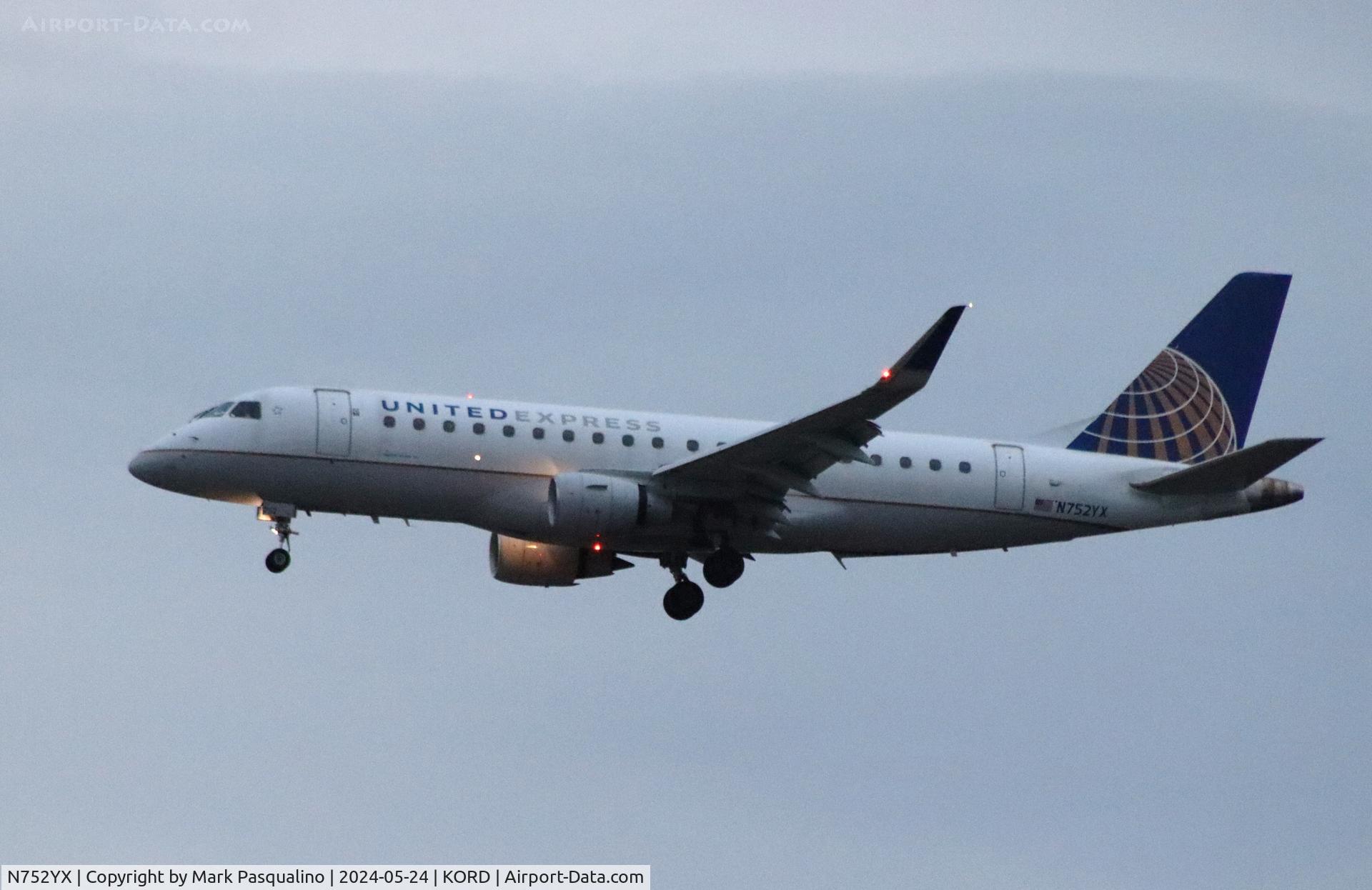N752YX, 2017 Embraer 175LR (ERJ-170-200LR) C/N 17000689, ERJ-170-200LR