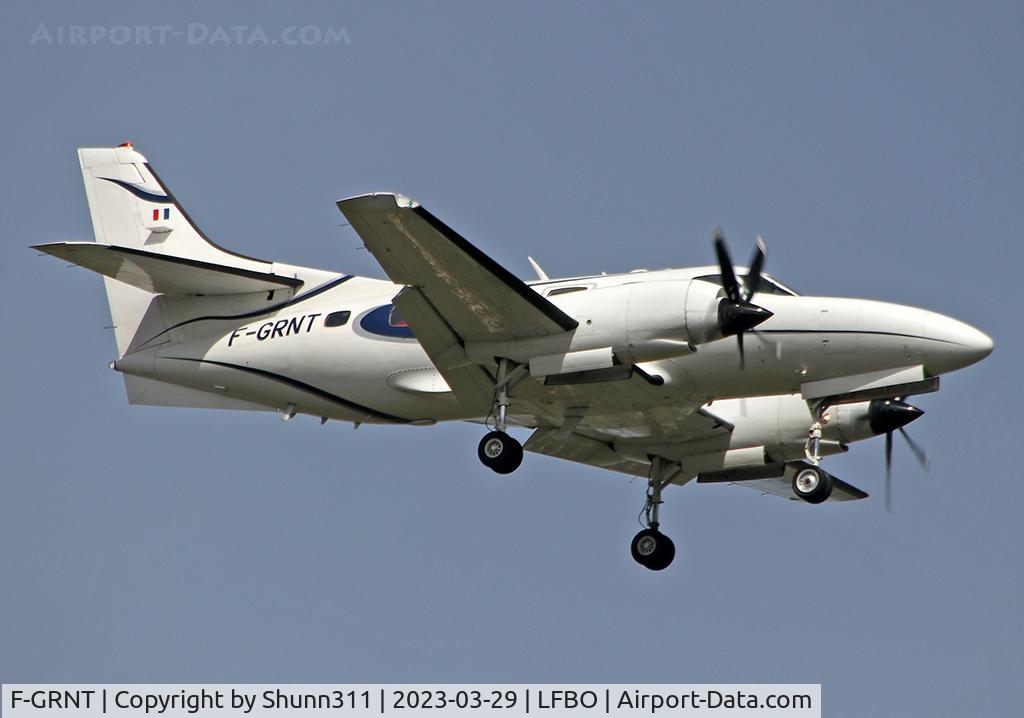 F-GRNT, 1979 Swearingen SA-226T(B) Merlin IIIB C/N T-312, Landing rwy 14L in new c/s