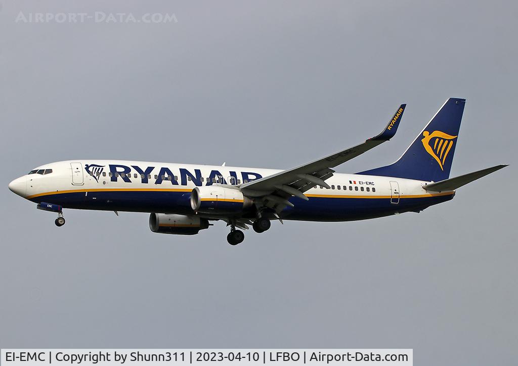 EI-EMC, 2010 Boeing 737-8AS C/N 38510, Landing rwy 32L