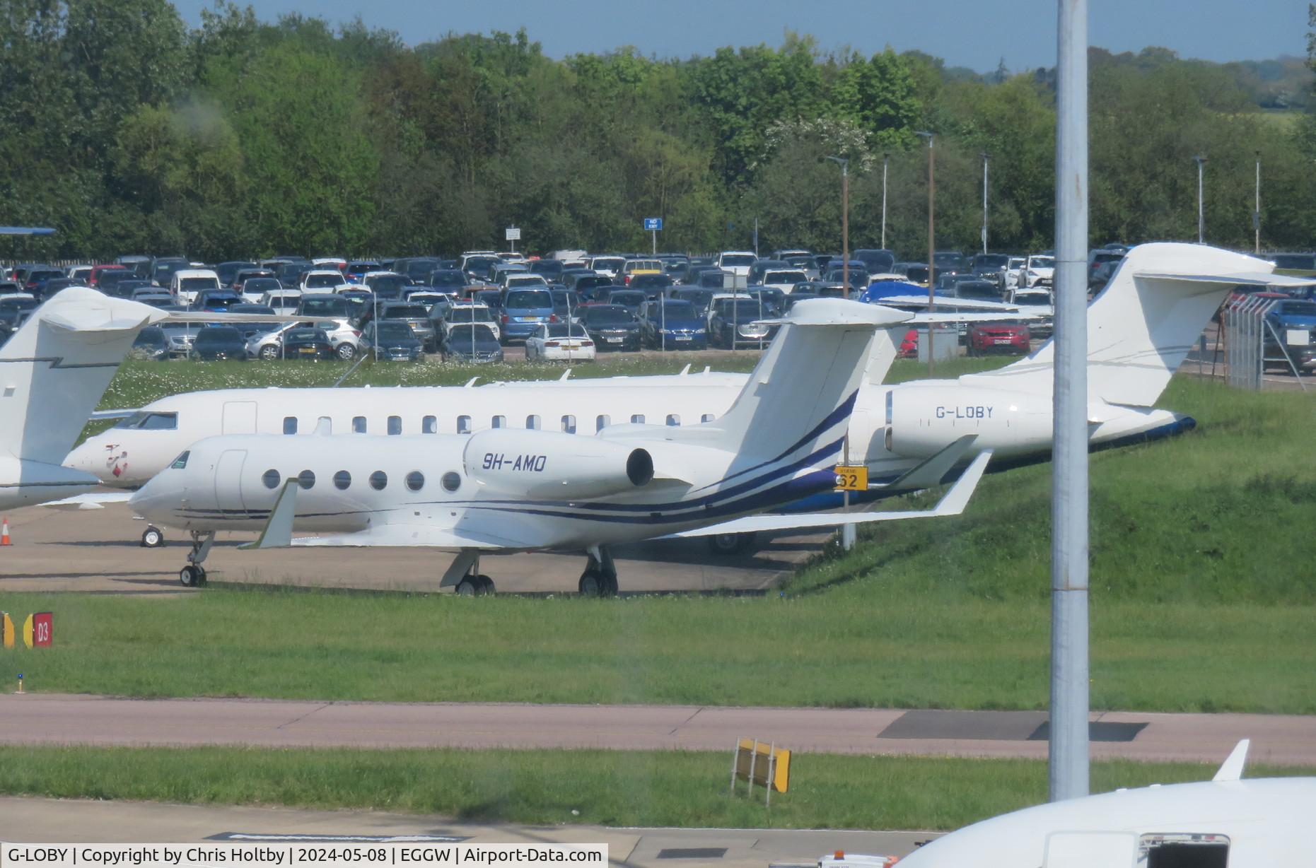 G-LOBY, 2023 Bombardier BD-700-2A12 Global 7500 C/N 70171, At Luton Airport