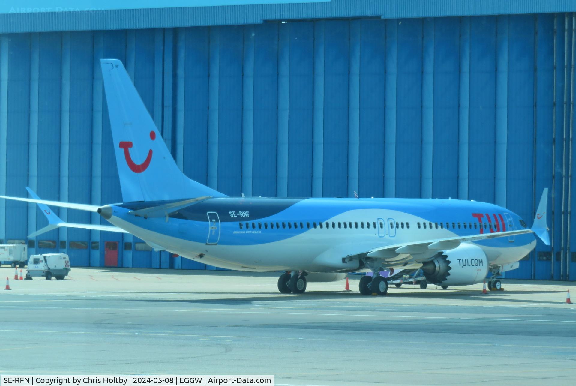 SE-RFN, 2012 Boeing 737-8K5 C/N 38107, Outside the maintenance hangar at Luton Airport