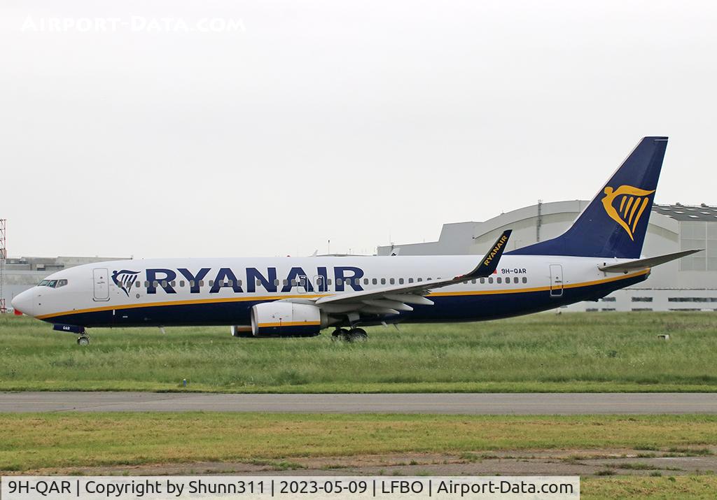 9H-QAR, 2015 Boeing 737-8AS C/N 44692, Taxiing holding point rwy 32R for departure...