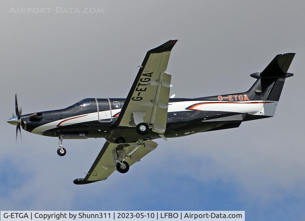 G-ETGA, 2022 Pilatus PC-12/47E C/N 2212, Landing rwy 32L