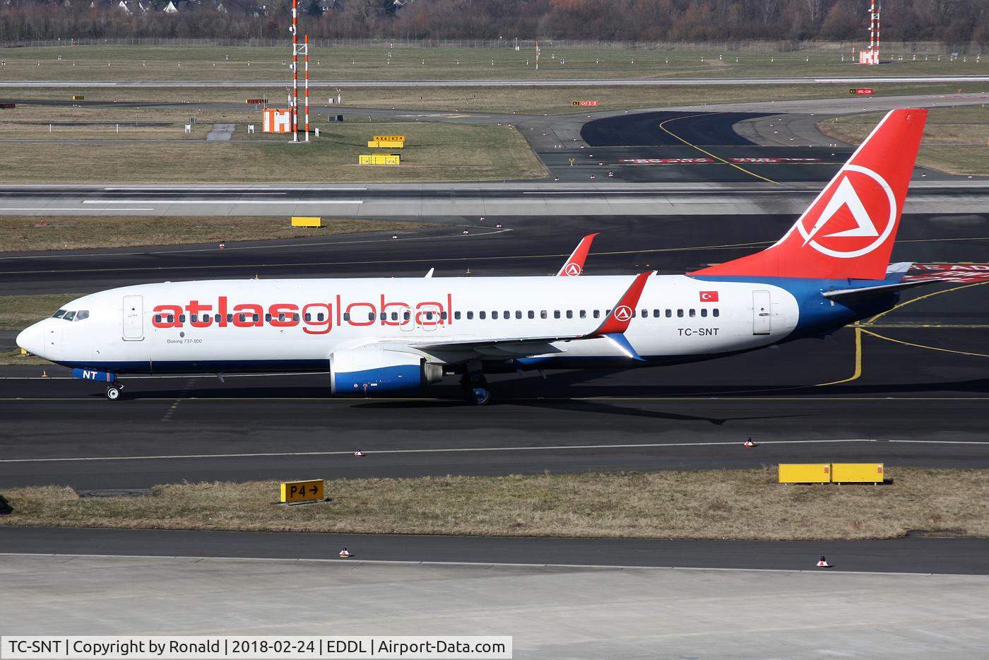 TC-SNT, 2010 Boeing 737-8HC C/N 40755, at dus
