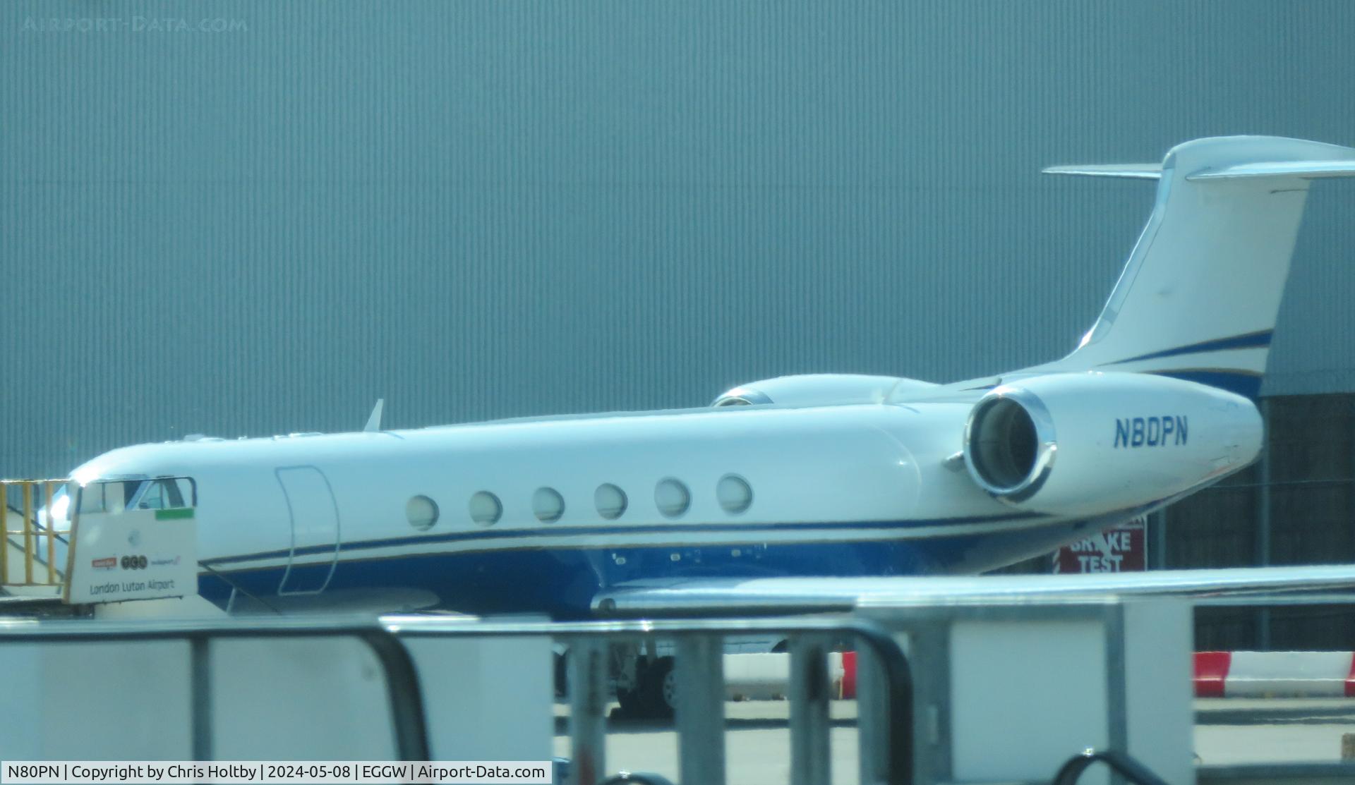 N80PN, 1999 Gulfstream G-V C/N 576, Parked at Luton Airport for servicing