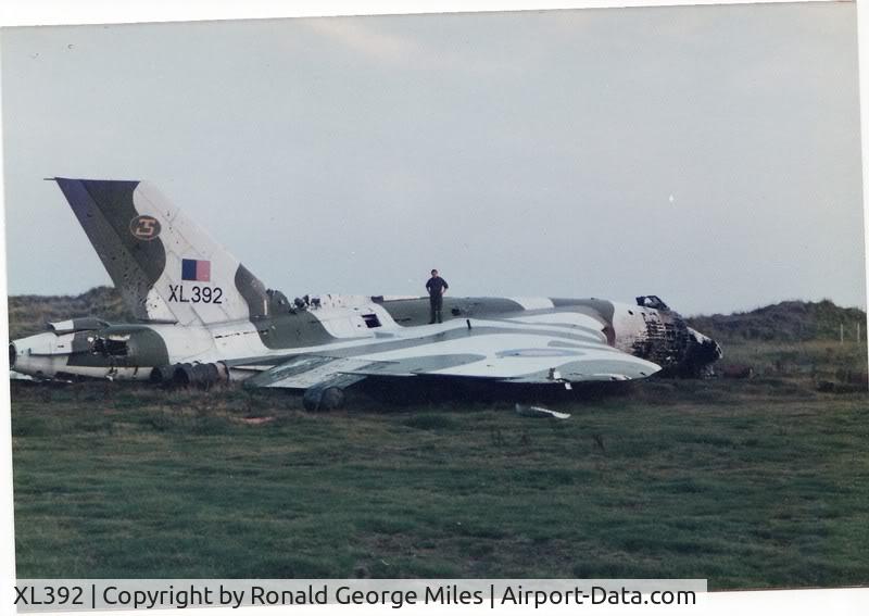 XL392, 1962 Avro Vulcan B.2 C/N Set 42, RAF Valley