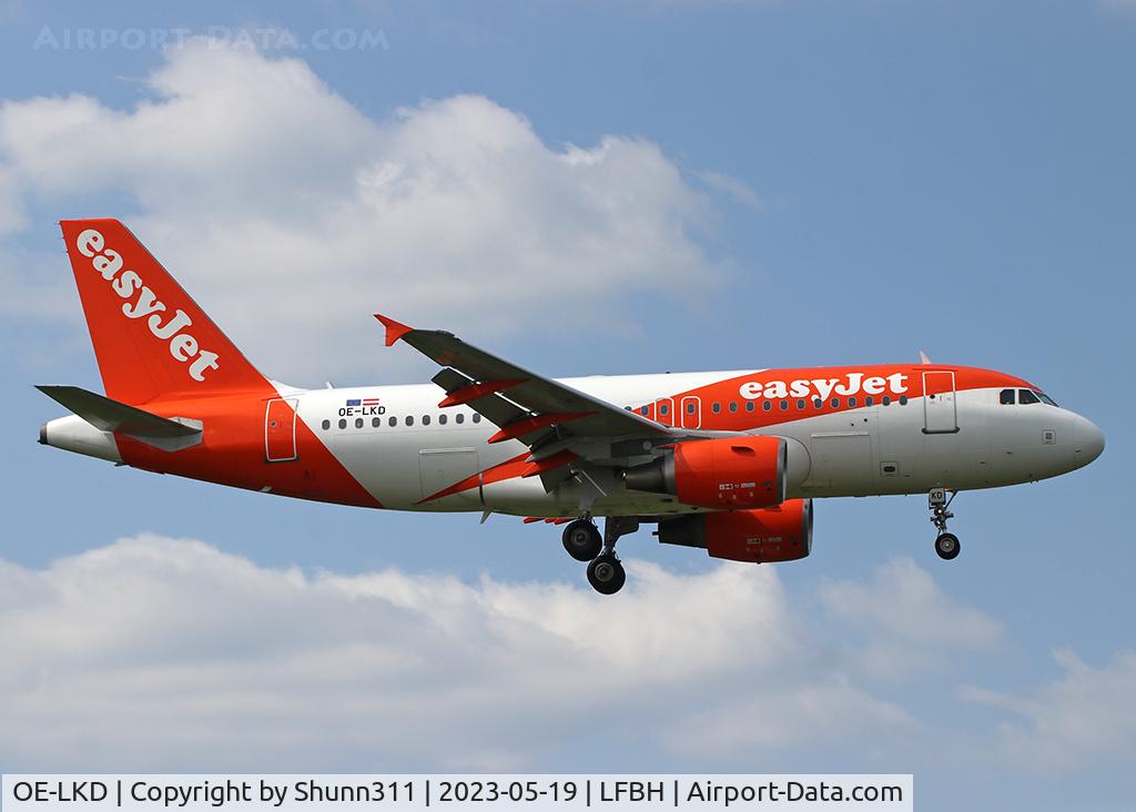 OE-LKD, 2008 Airbus A319-111 C/N 3720, Landing rwy 09