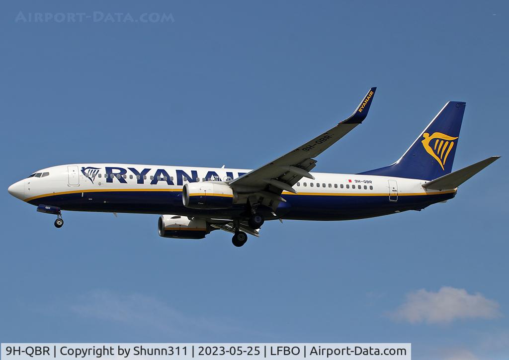 9H-QBR, 2016 Boeing 737-8AS C/N 44716, Landing rwy 32L