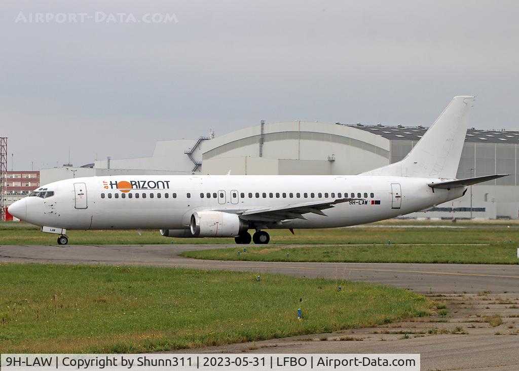 9H-LAW, 2002 Boeing 737-8K5 C/N 32907, Taxiing holding point rwy 32R for departure...
