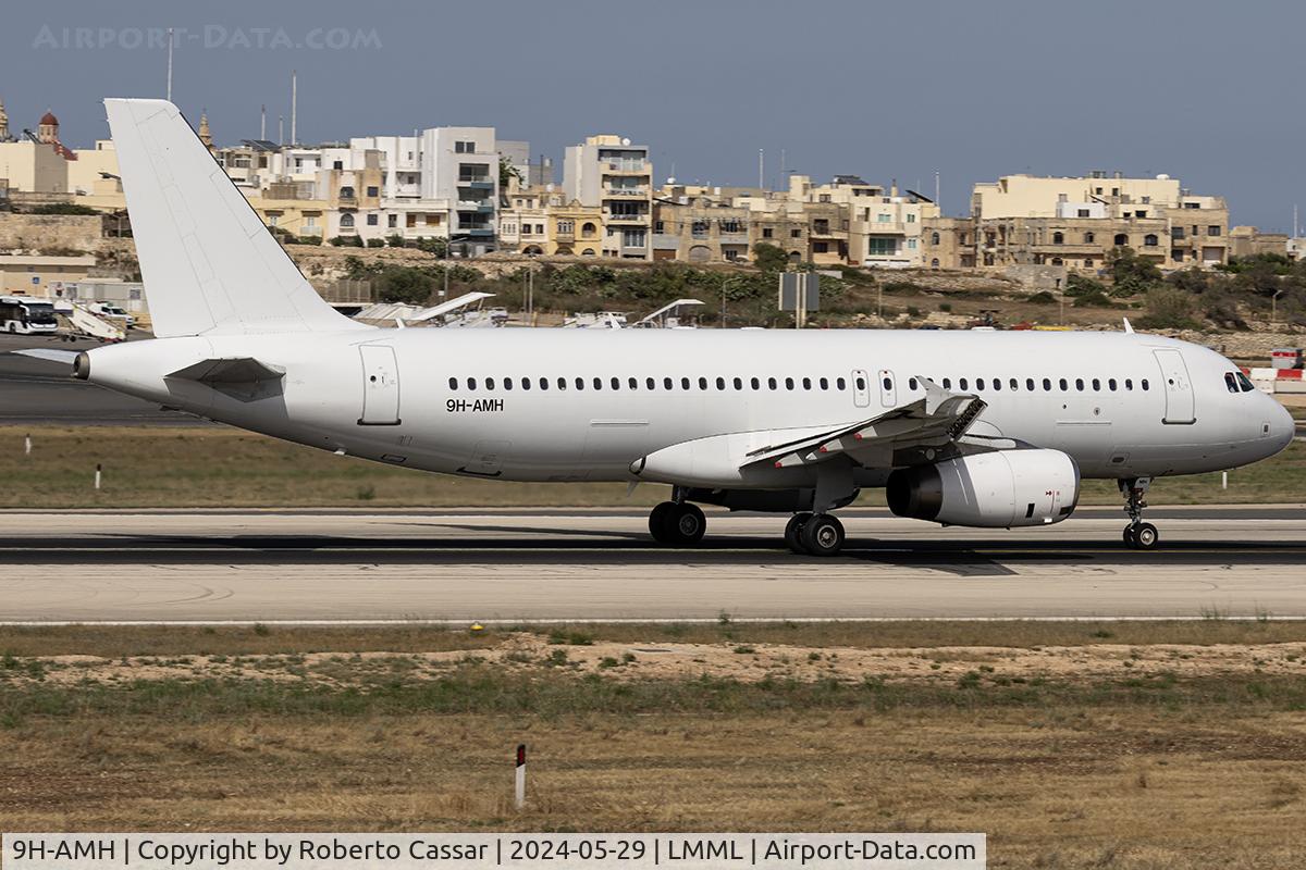 9H-AMH, 2004 Airbus A320-232 C/N 2173, Runway 13