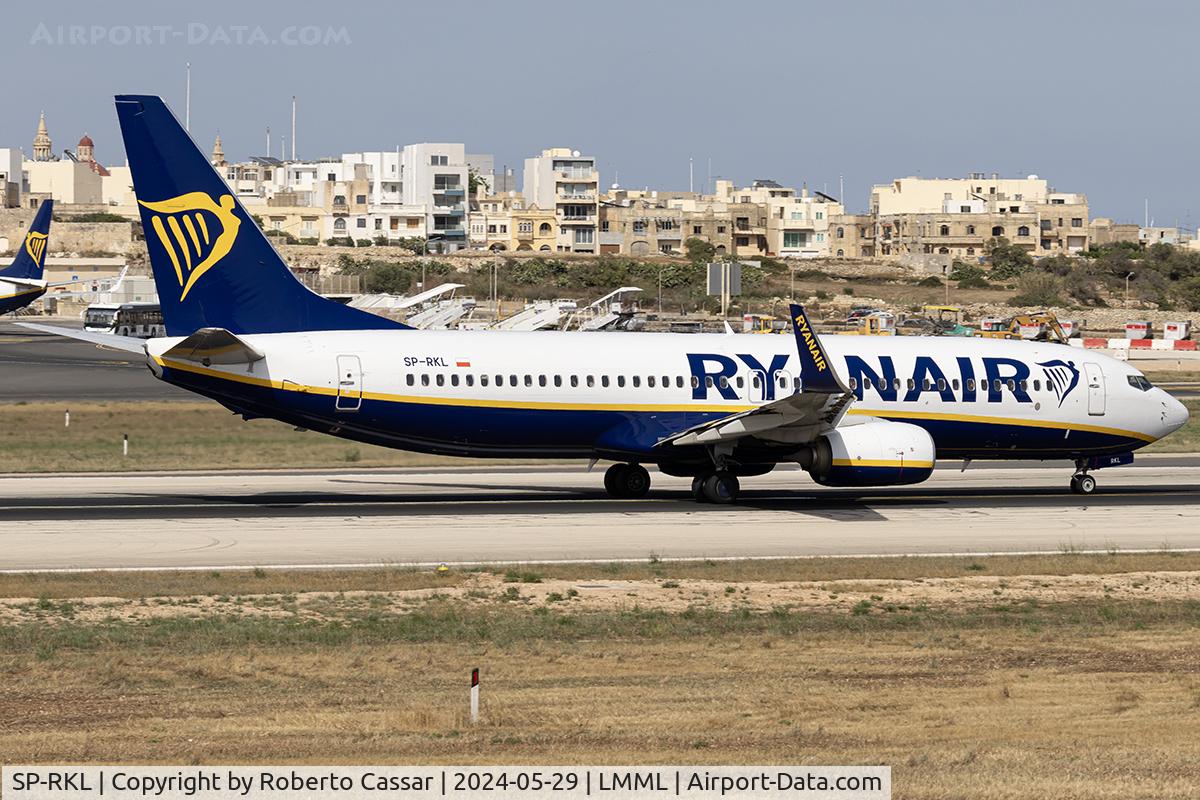 SP-RKL, 2017 Boeing 737-800 C/N 44786, Runway 13