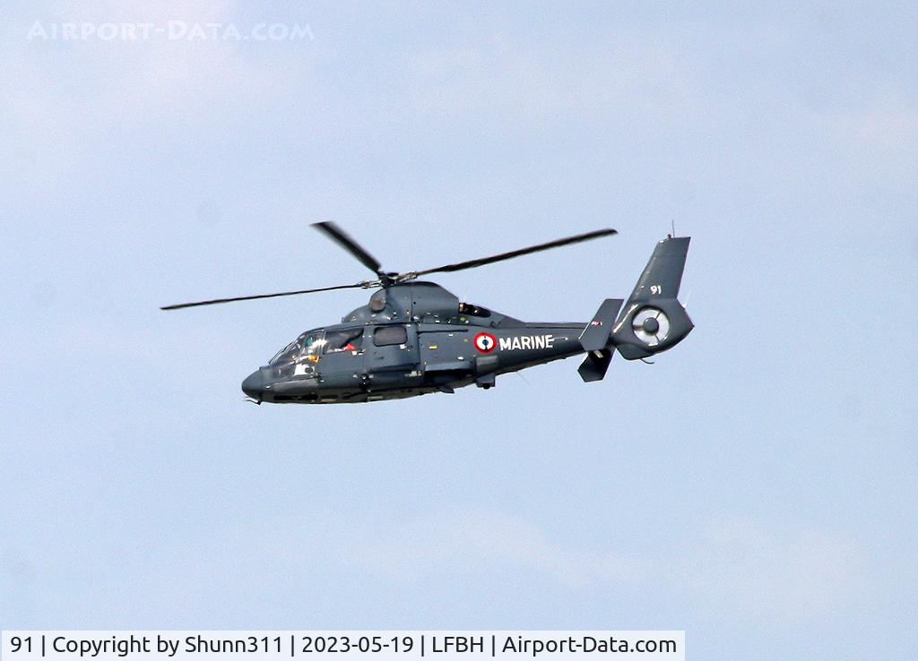 91, 1983 Aerospatiale AS-365N Dauphin C/N 6091, Departing for a new rescue flight...
